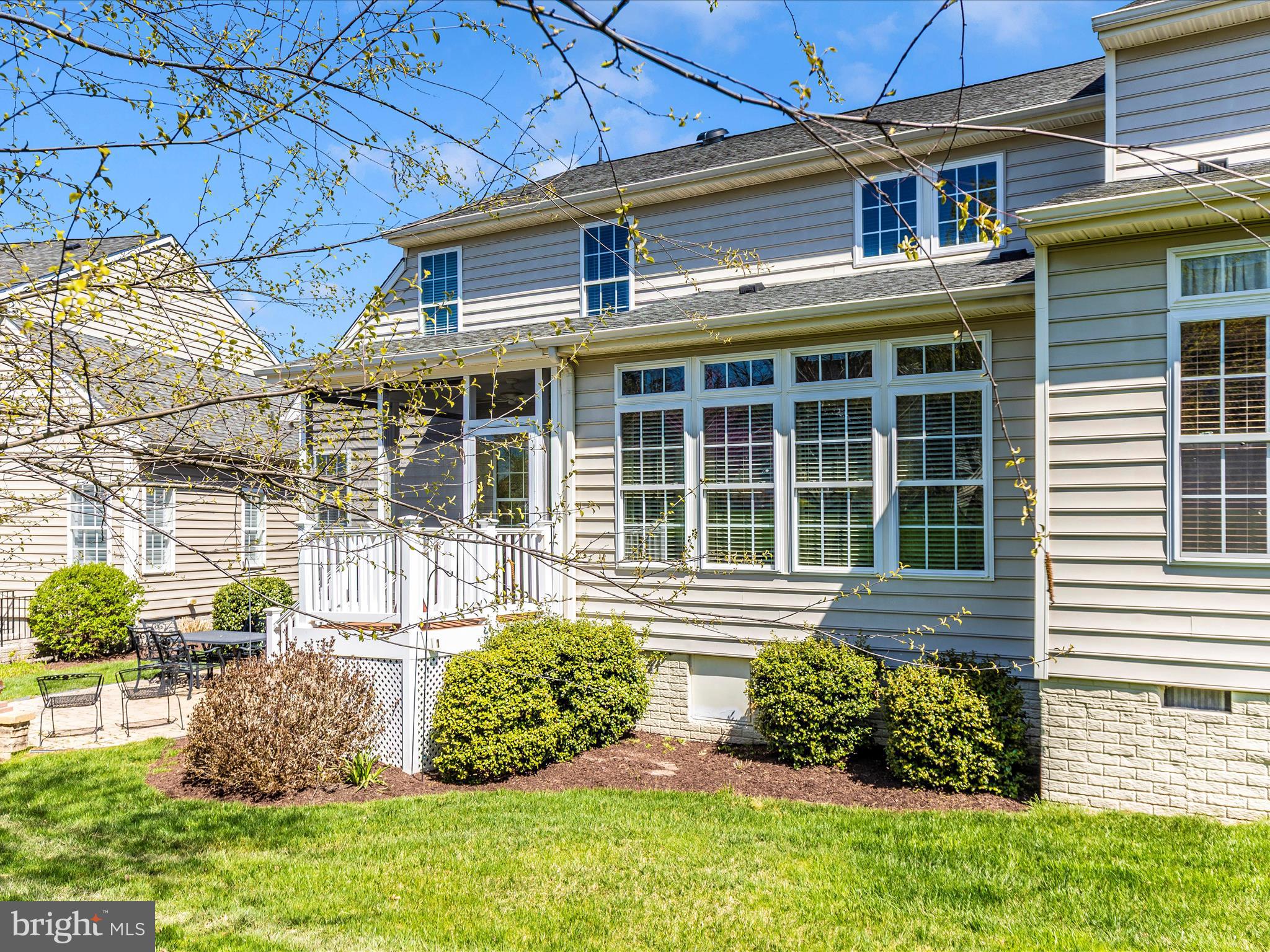 SIGNATURE CLUB AT GREENVIEW - Residential