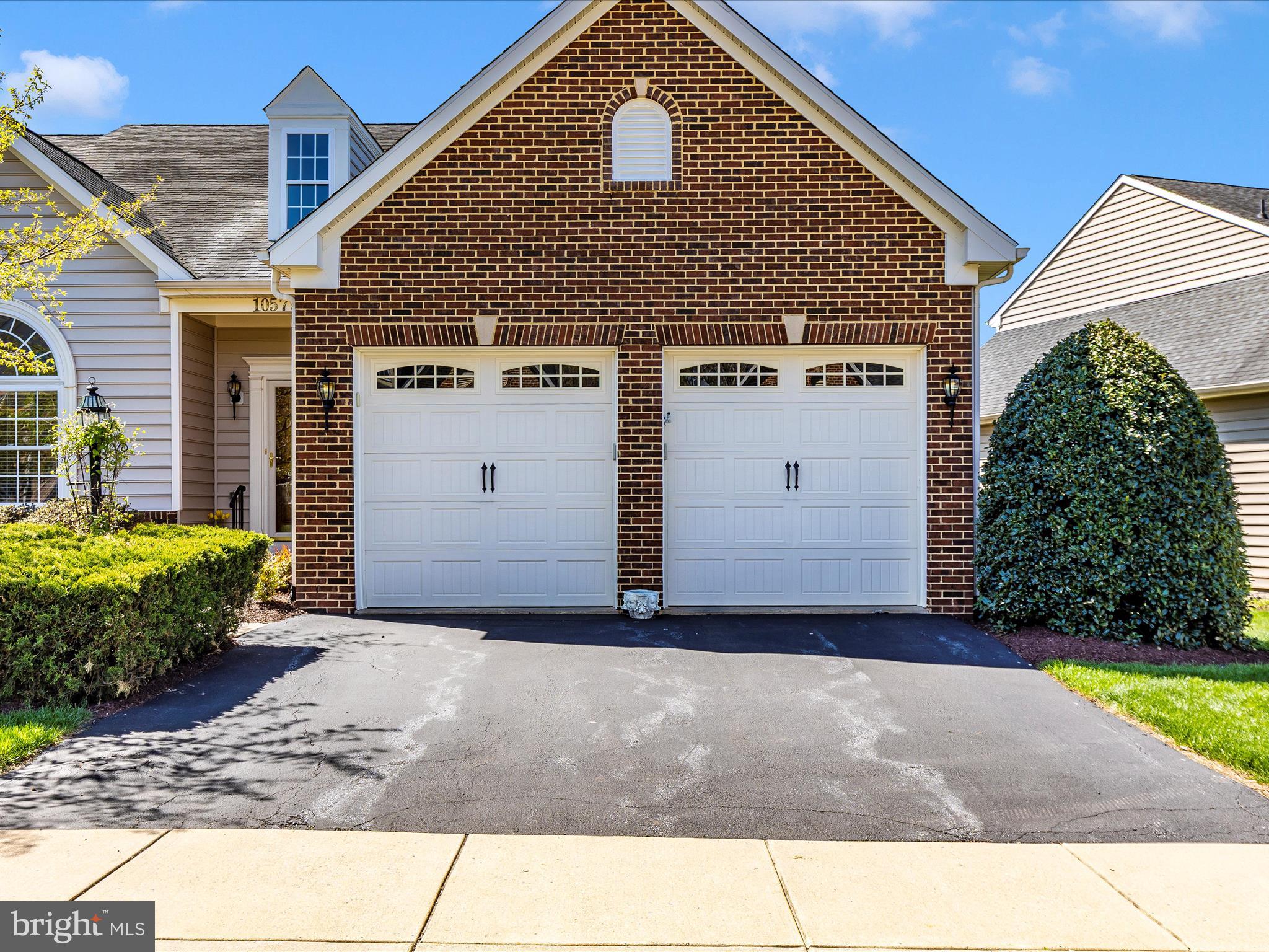 SIGNATURE CLUB AT GREENVIEW - Residential