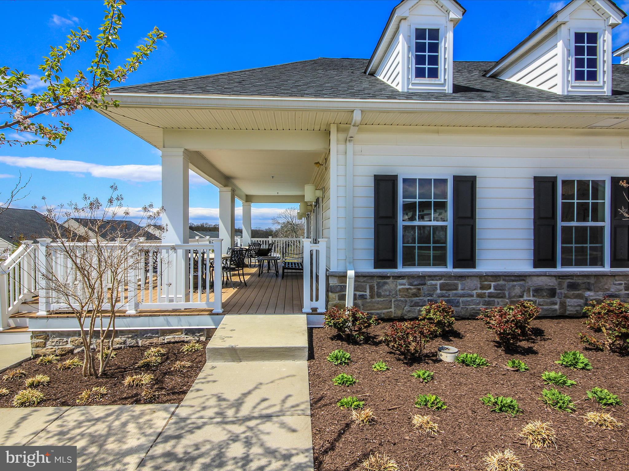 SIGNATURE CLUB AT GREENVIEW - Residential