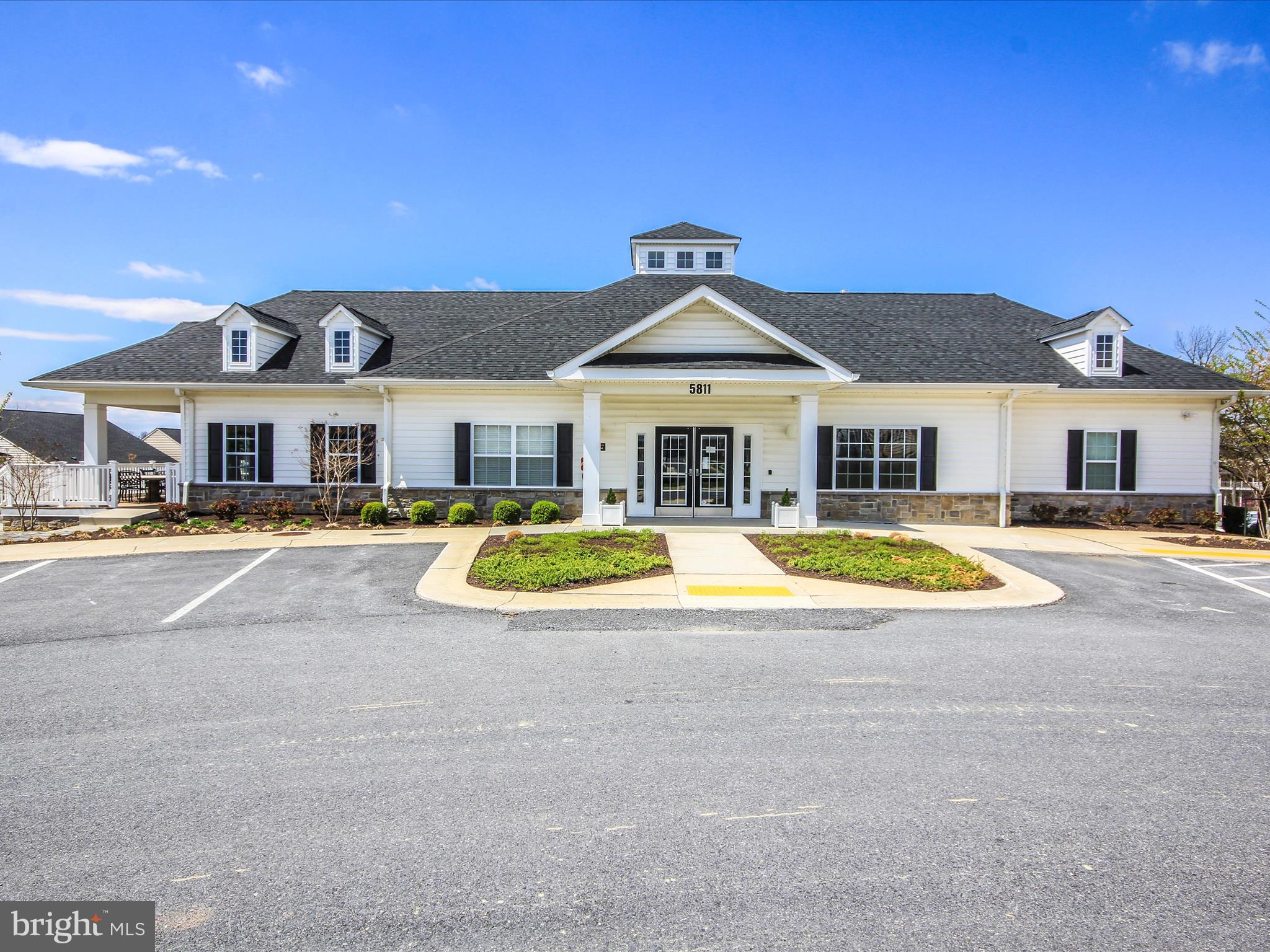 SIGNATURE CLUB AT GREENVIEW - Residential