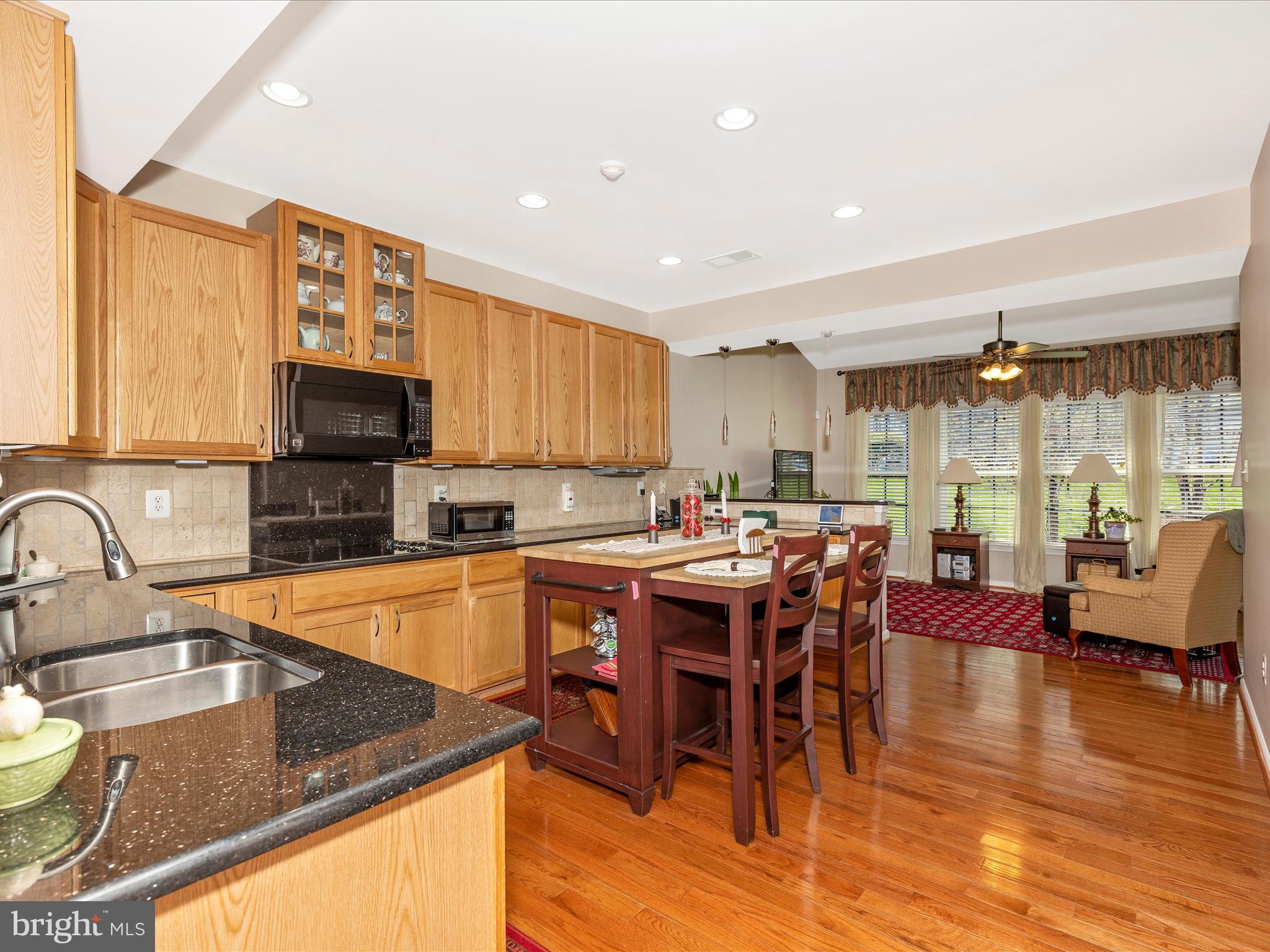 SIGNATURE CLUB AT GREENVIEW - Residential