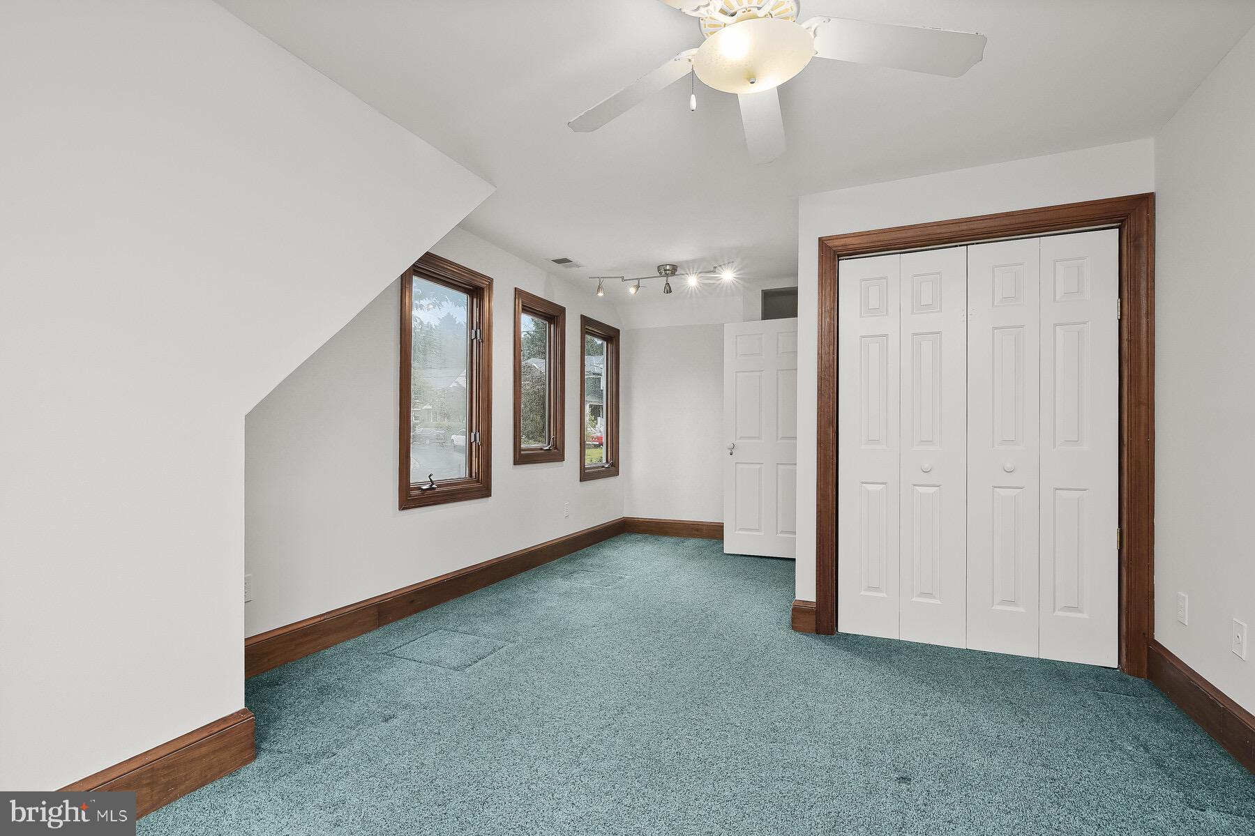 GLEN ECHO - Residential