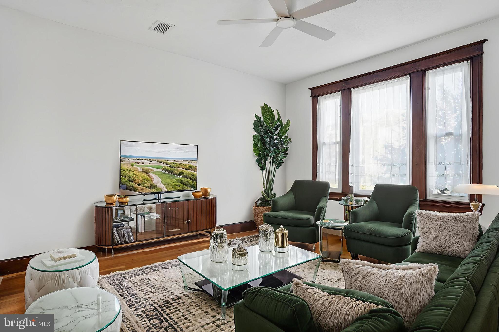 1036 QUEBEC PLACE NW