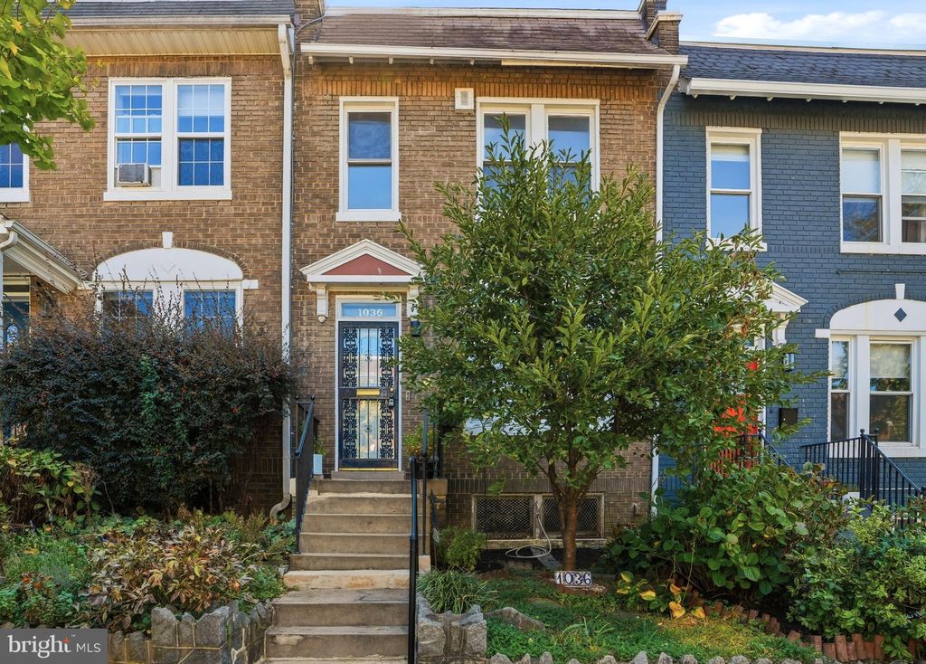 Photo of 1036 Quebec Place NW, WASHINGTON, DC 20010 (MLS # DCDC2228332)