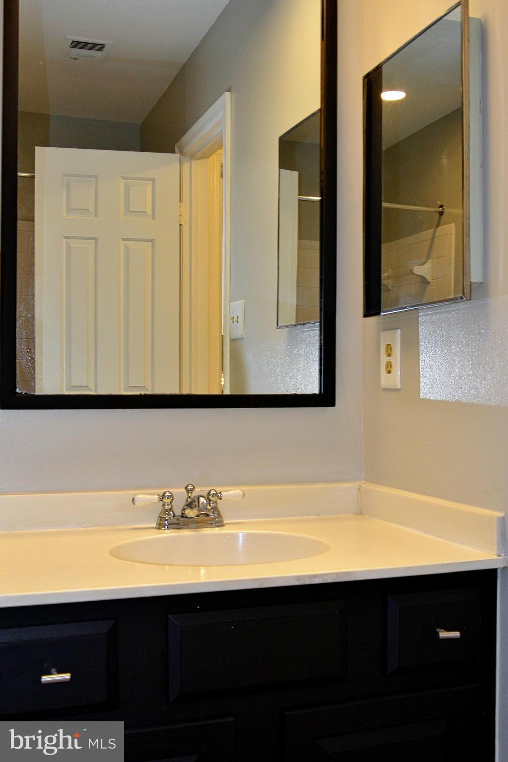 WOODLYNNE COMMUNITY - Residential