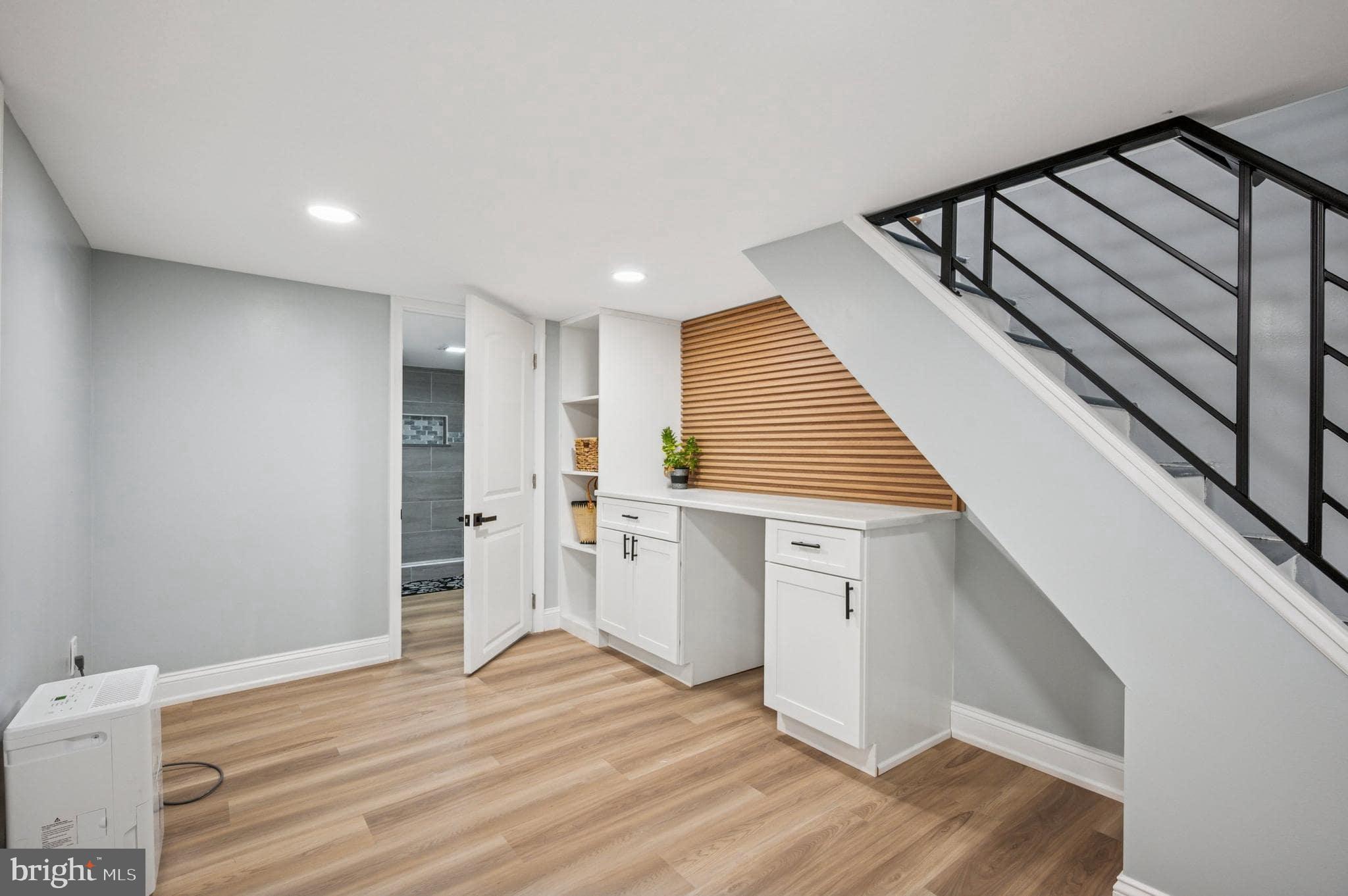 POINT BREEZE - Residential Lease