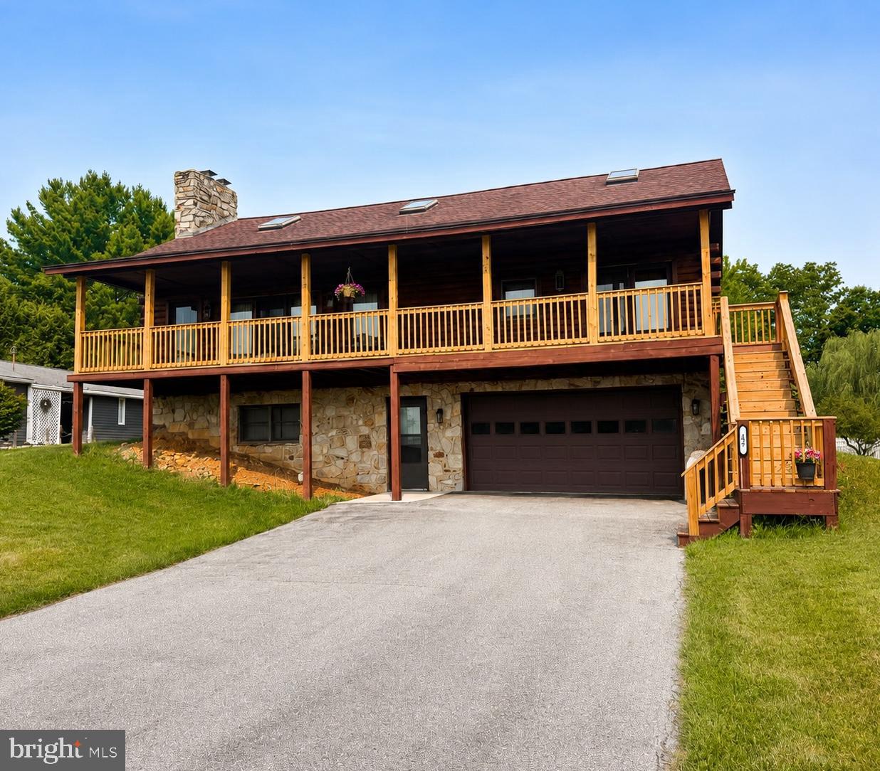 19 LAKE MEADE DRIVE