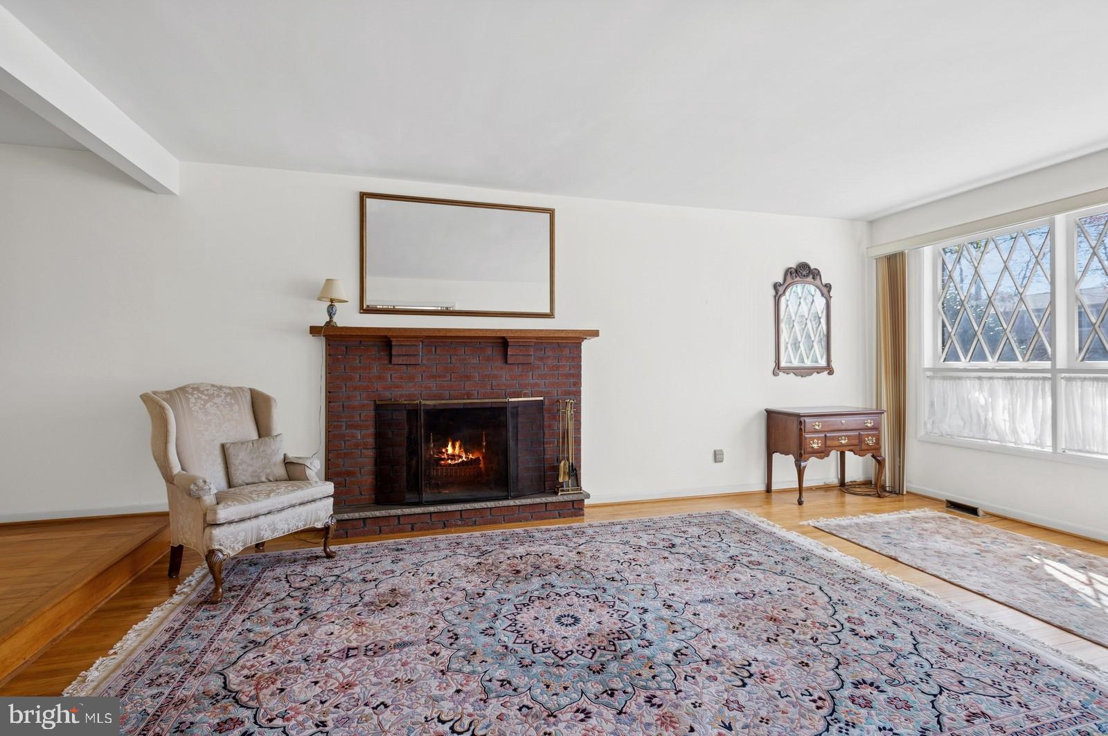 615 PARDEE LANE