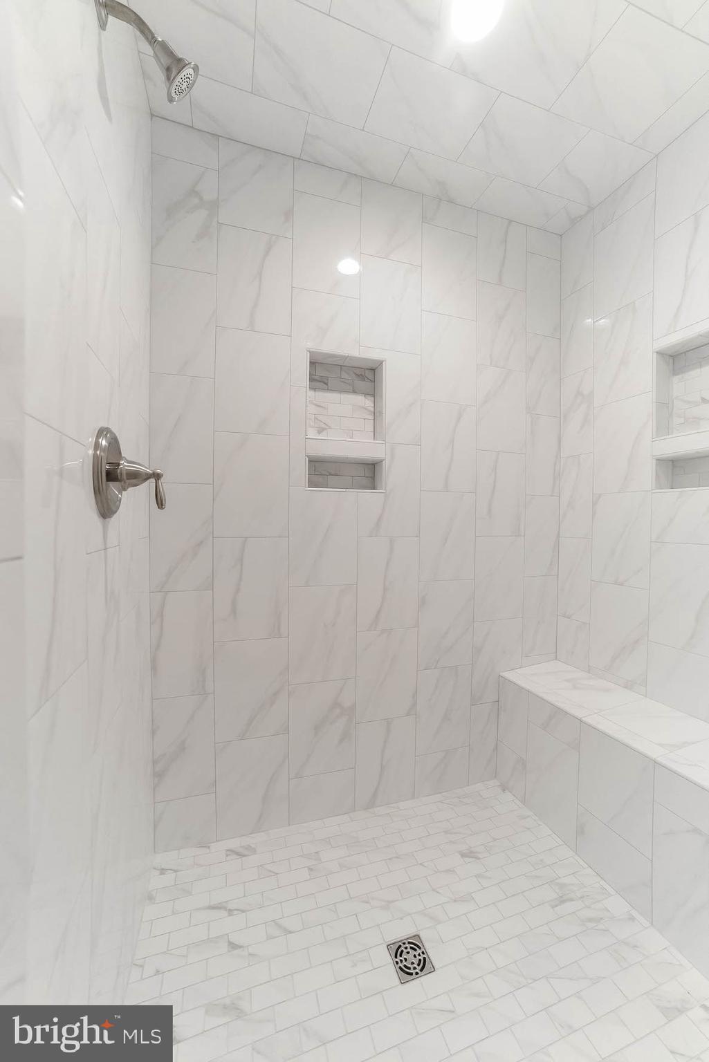 ST GEORGE BEACH - Residential