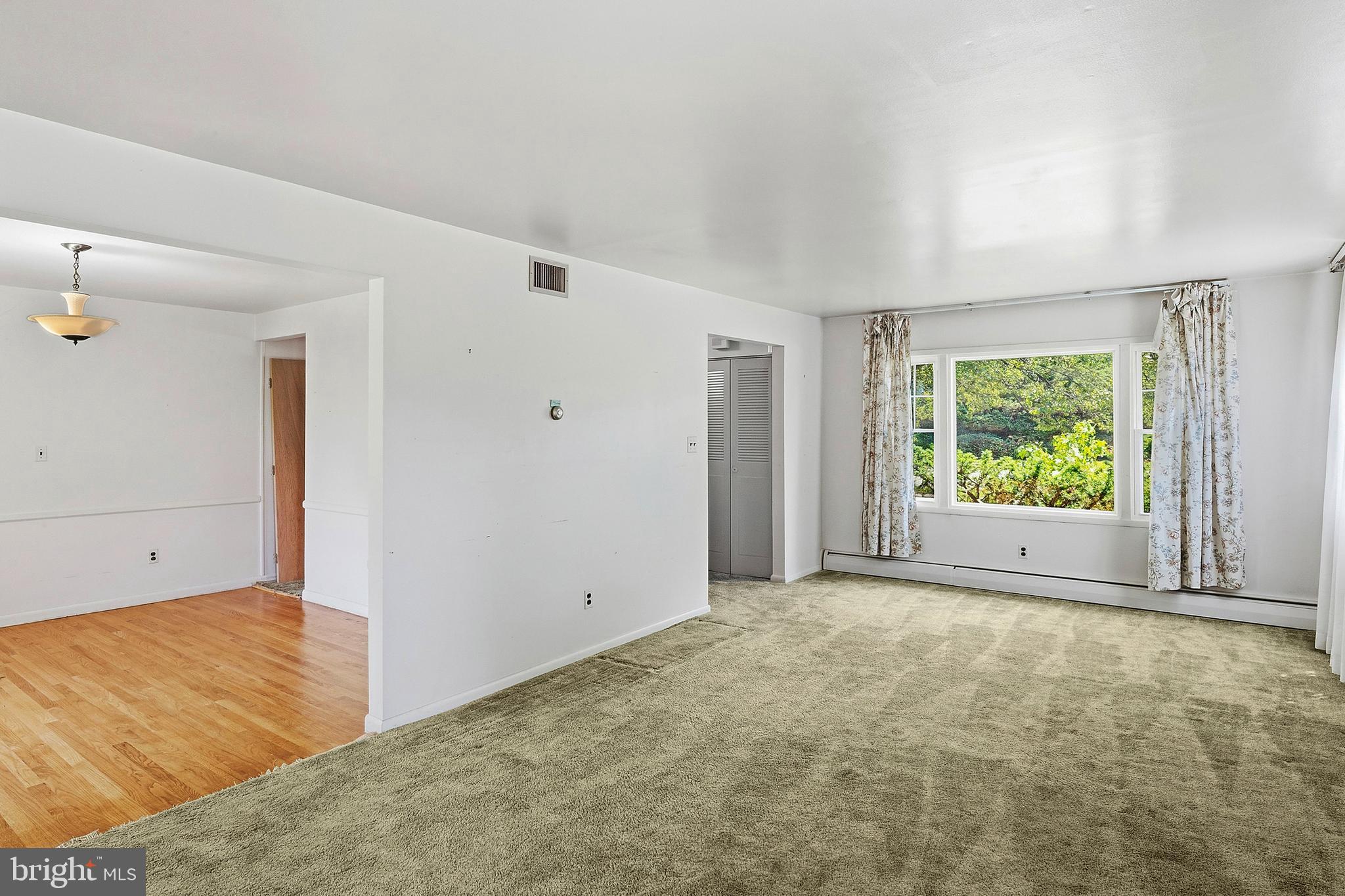 MAPLE RIDGE - Residential