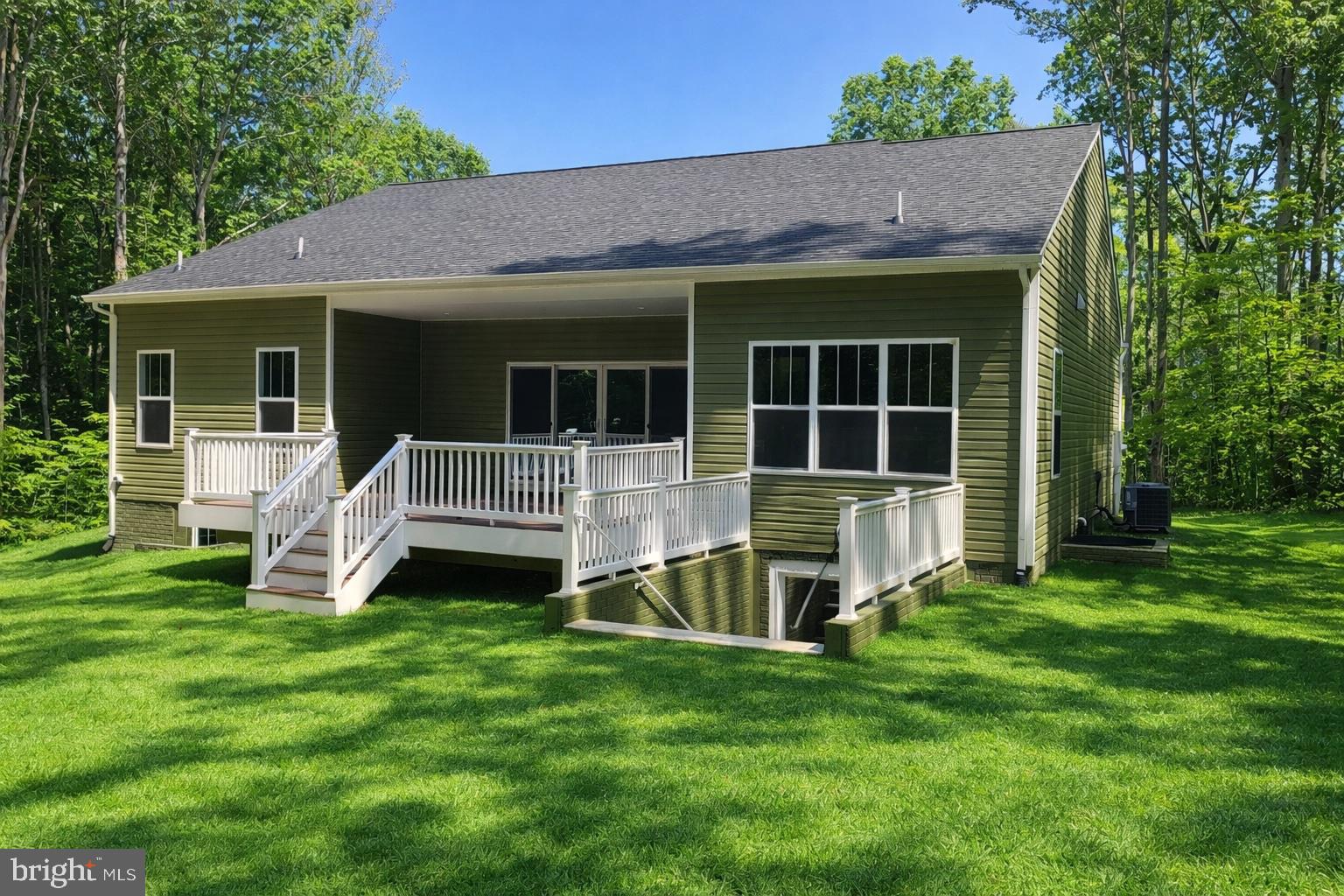 5304 WYNDEMERE CIRCLE