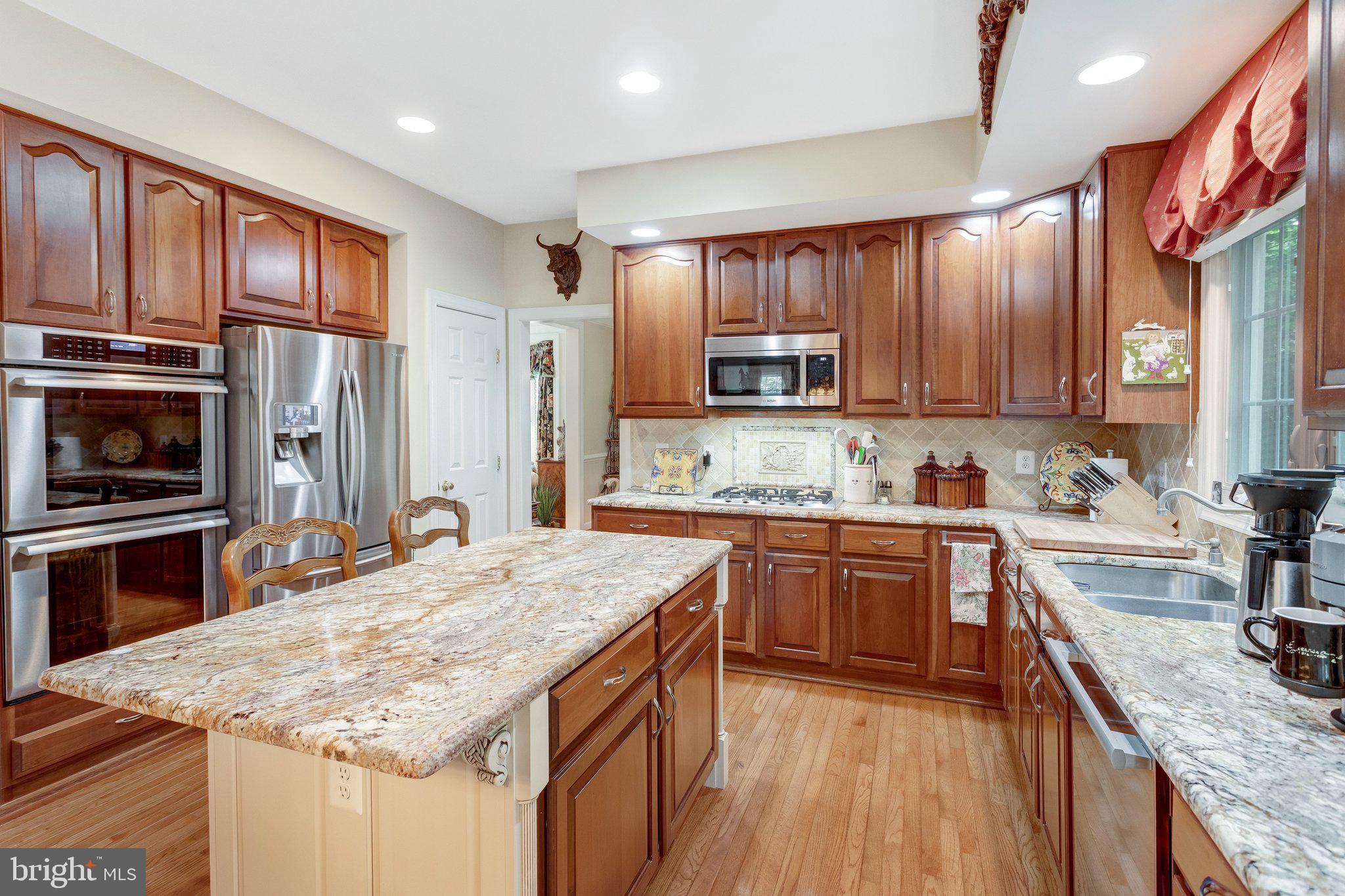 MEADOWBROOK WOODS - Residential