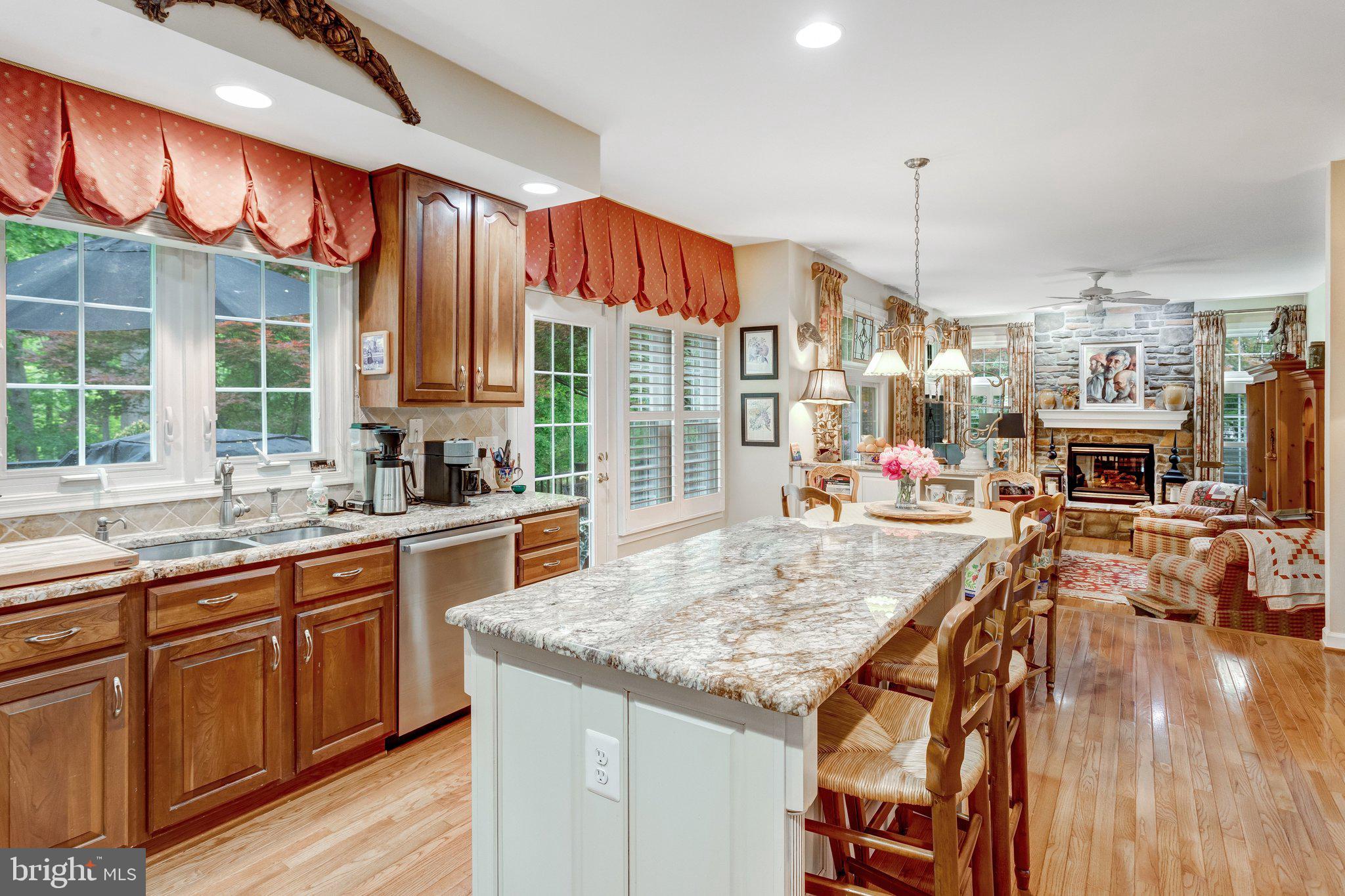 MEADOWBROOK WOODS - Residential