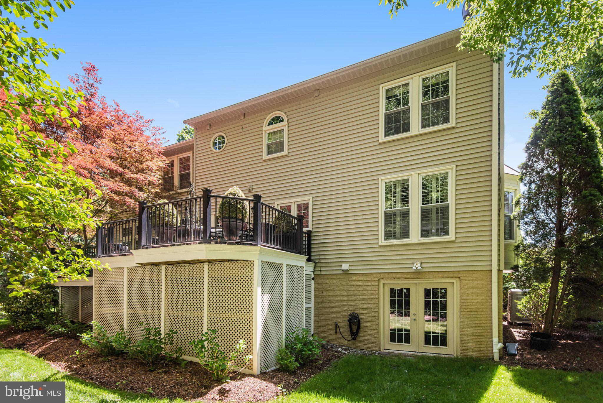 MEADOWBROOK WOODS - Residential