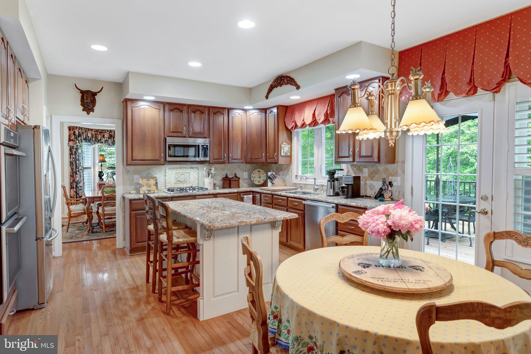 MEADOWBROOK WOODS - Residential
