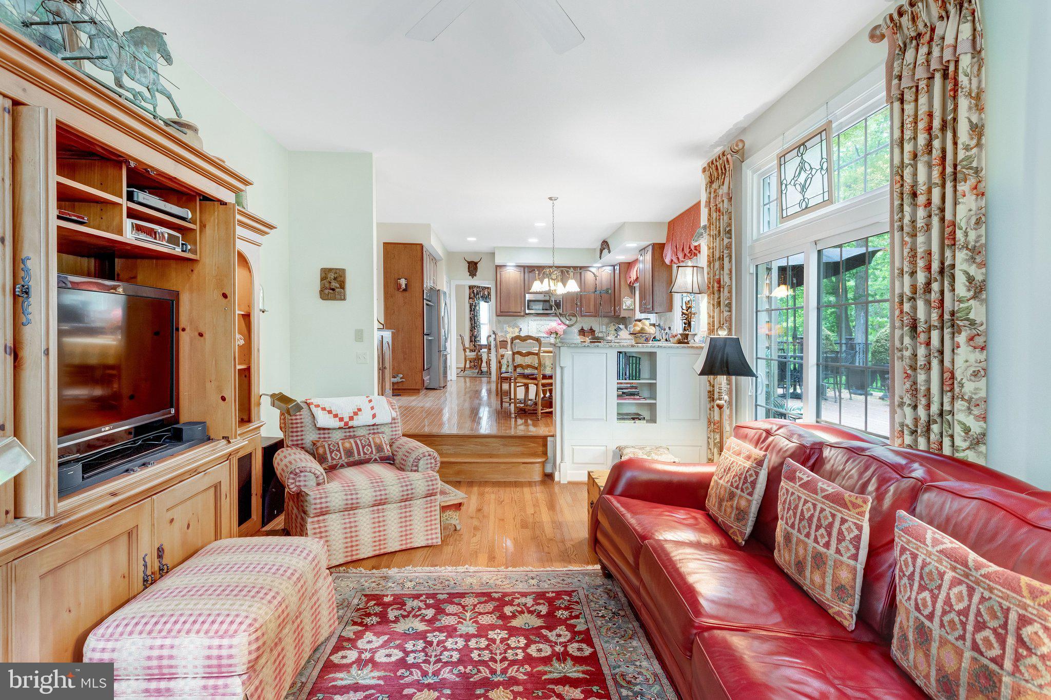 MEADOWBROOK WOODS - Residential