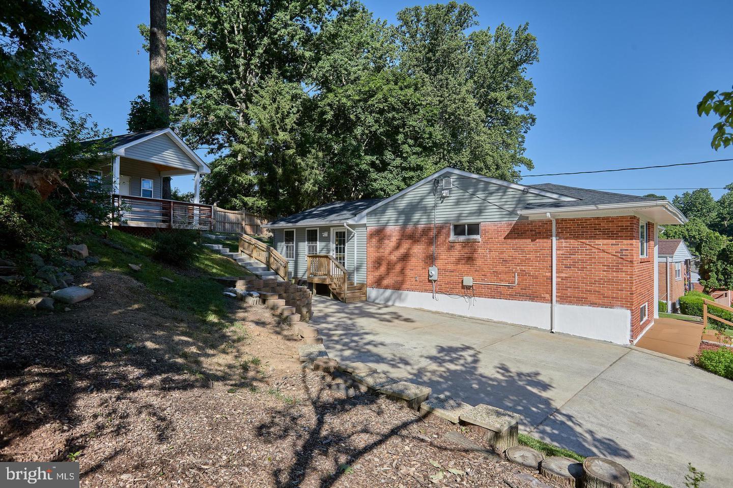 EAST SPRINGBROOK - Residential