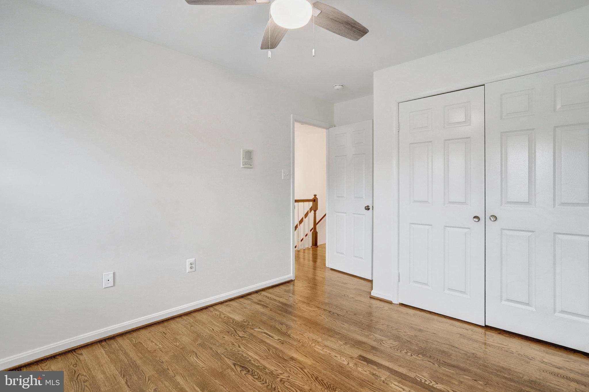 MANCHESTER SQUARE - Residential Lease