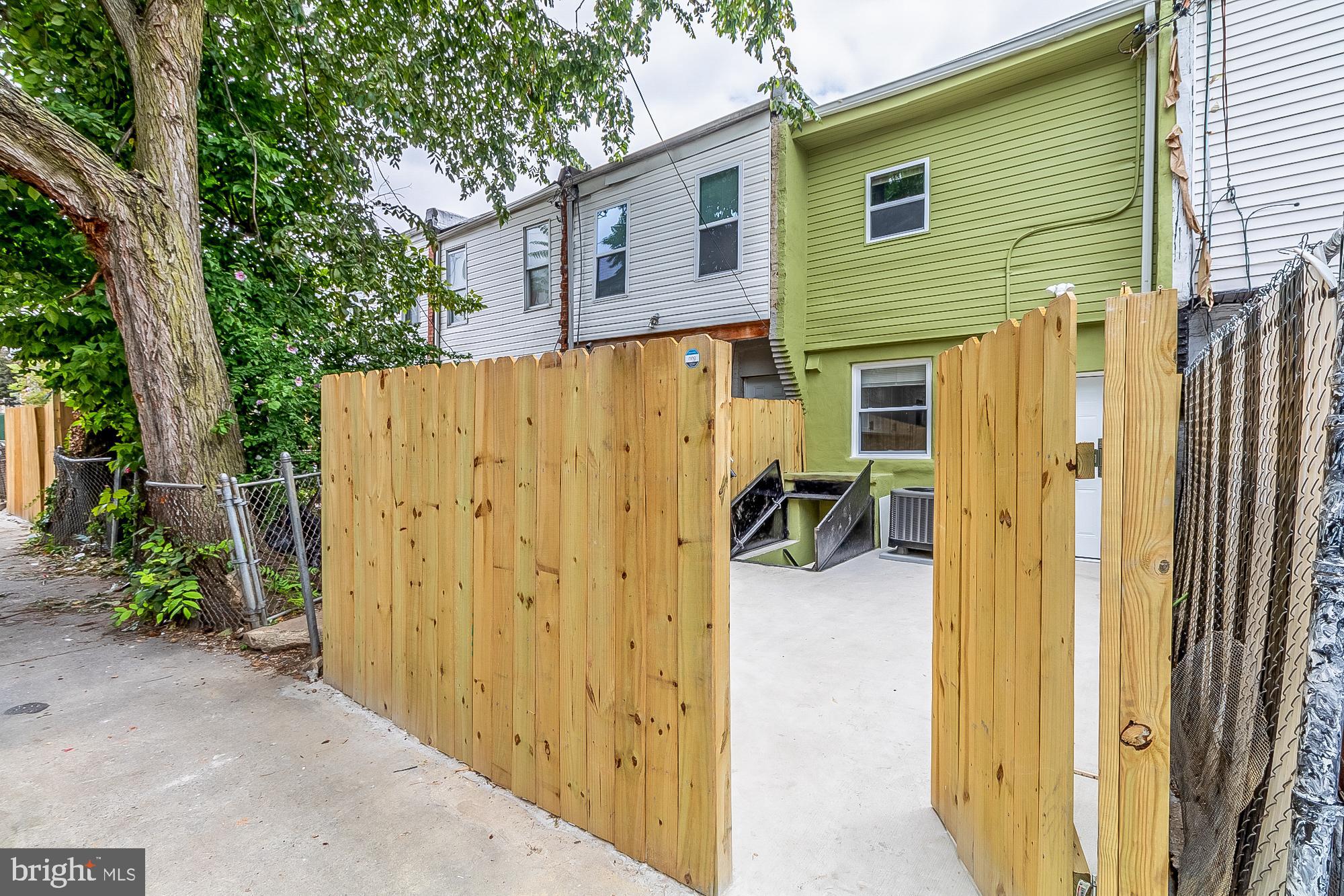 ROSEMONT - Residential