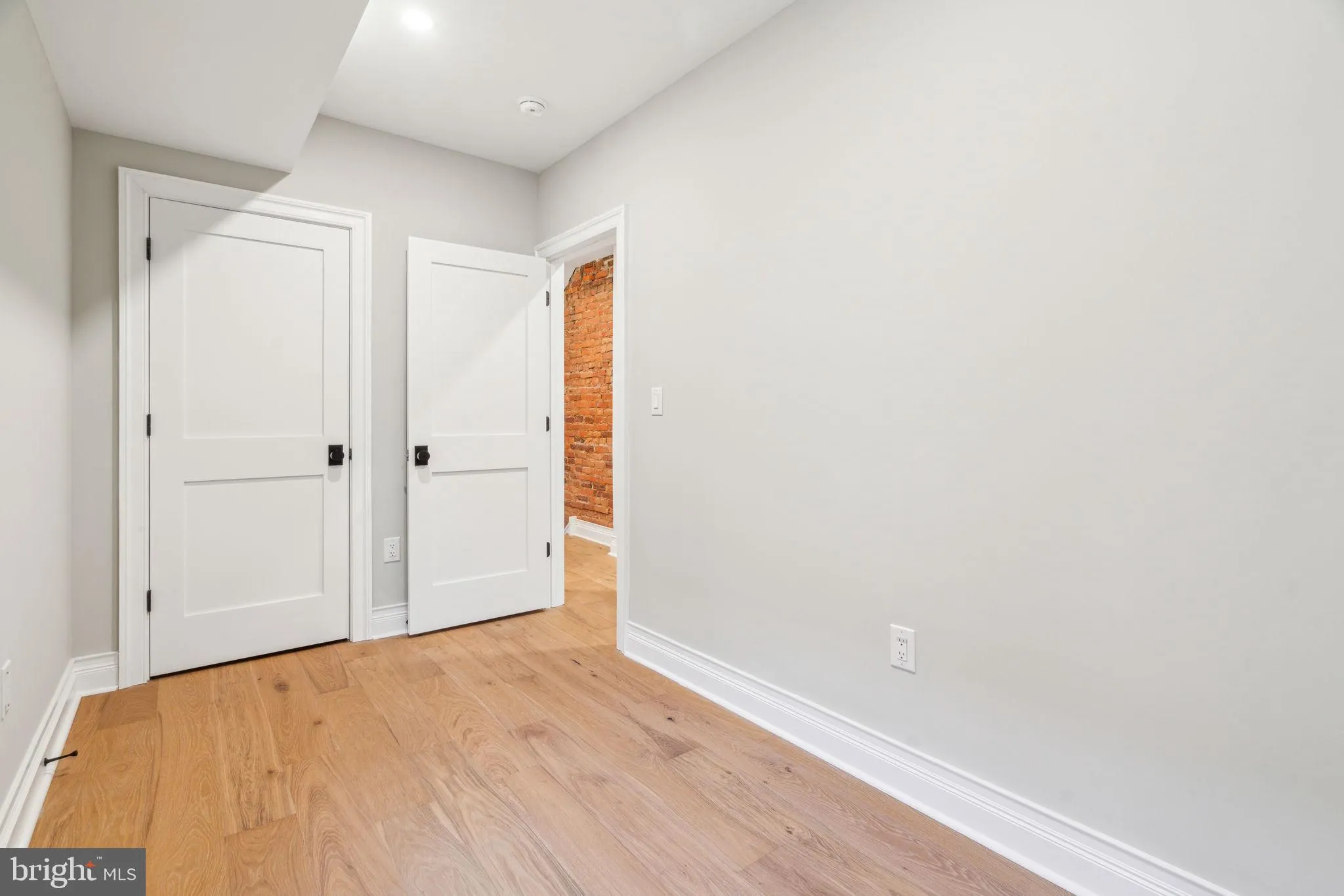 Philadelphia, Pennsylvania 19130, United States, 4 Bedrooms Bedrooms, ,4 BathroomsBathrooms,Residential,Pending,79539