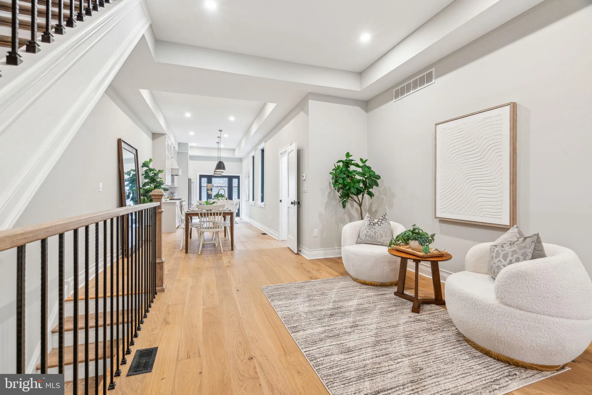 Philadelphia, Pennsylvania 19130, United States, 4 Bedrooms Bedrooms, ,4 BathroomsBathrooms,Residential,Pending,79539