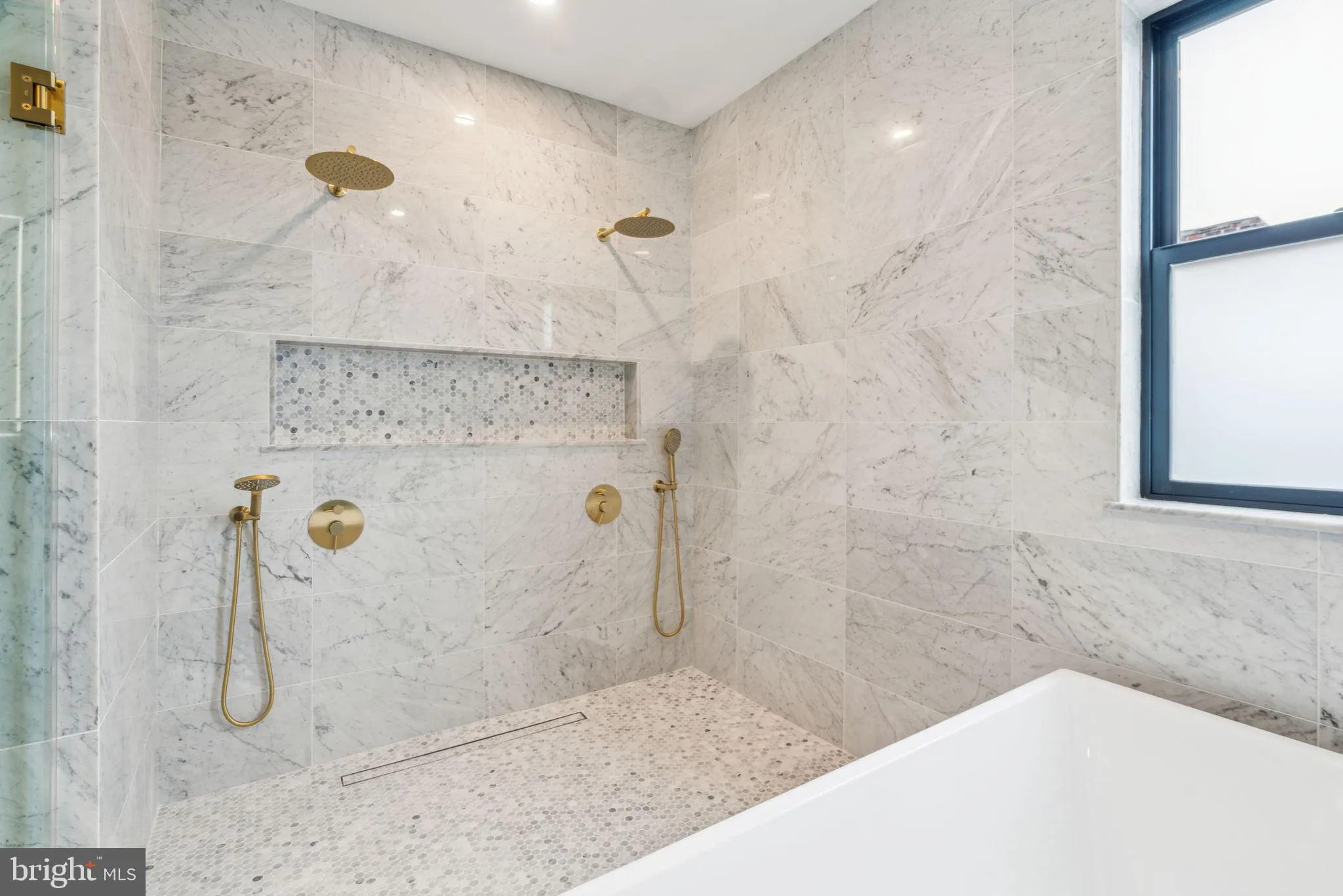 Philadelphia, Pennsylvania 19130, United States, 4 Bedrooms Bedrooms, ,4 BathroomsBathrooms,Residential,Pending,79539