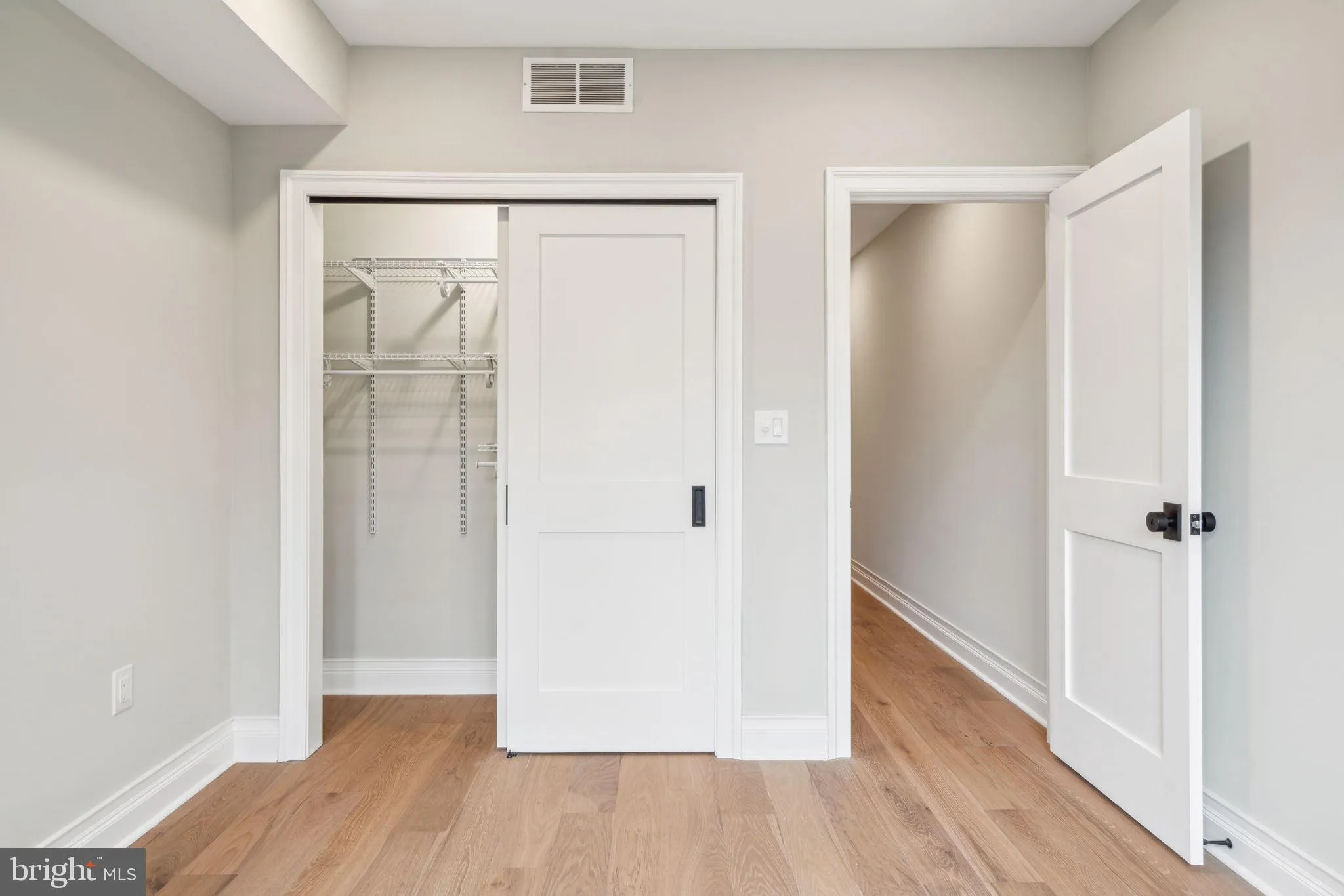 Philadelphia, Pennsylvania 19130, United States, 4 Bedrooms Bedrooms, ,4 BathroomsBathrooms,Residential,Pending,79539