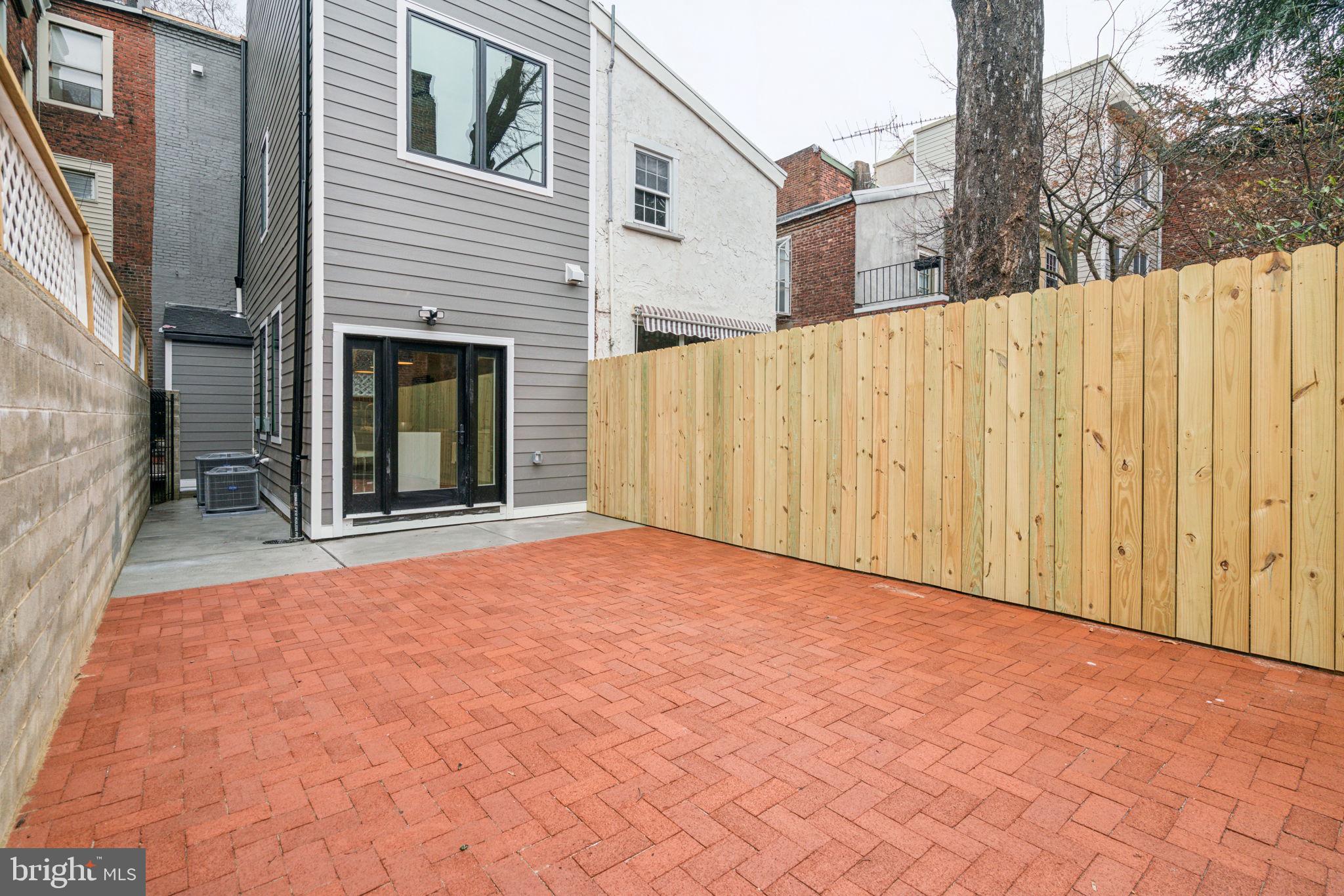 ART MUSEUM AREA - Residential