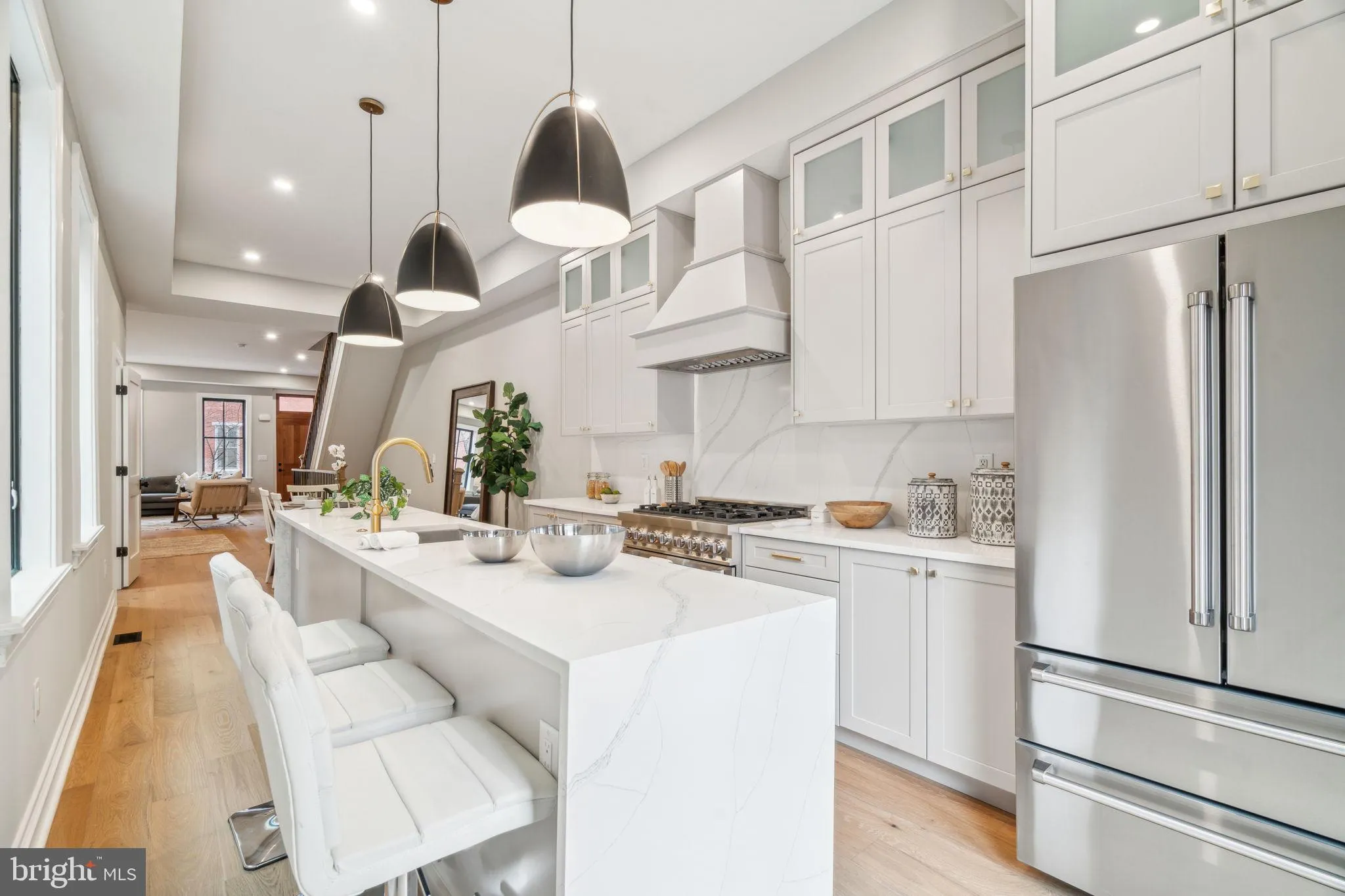 Philadelphia, Pennsylvania 19130, United States, 4 Bedrooms Bedrooms, ,4 BathroomsBathrooms,Residential,Pending,79539