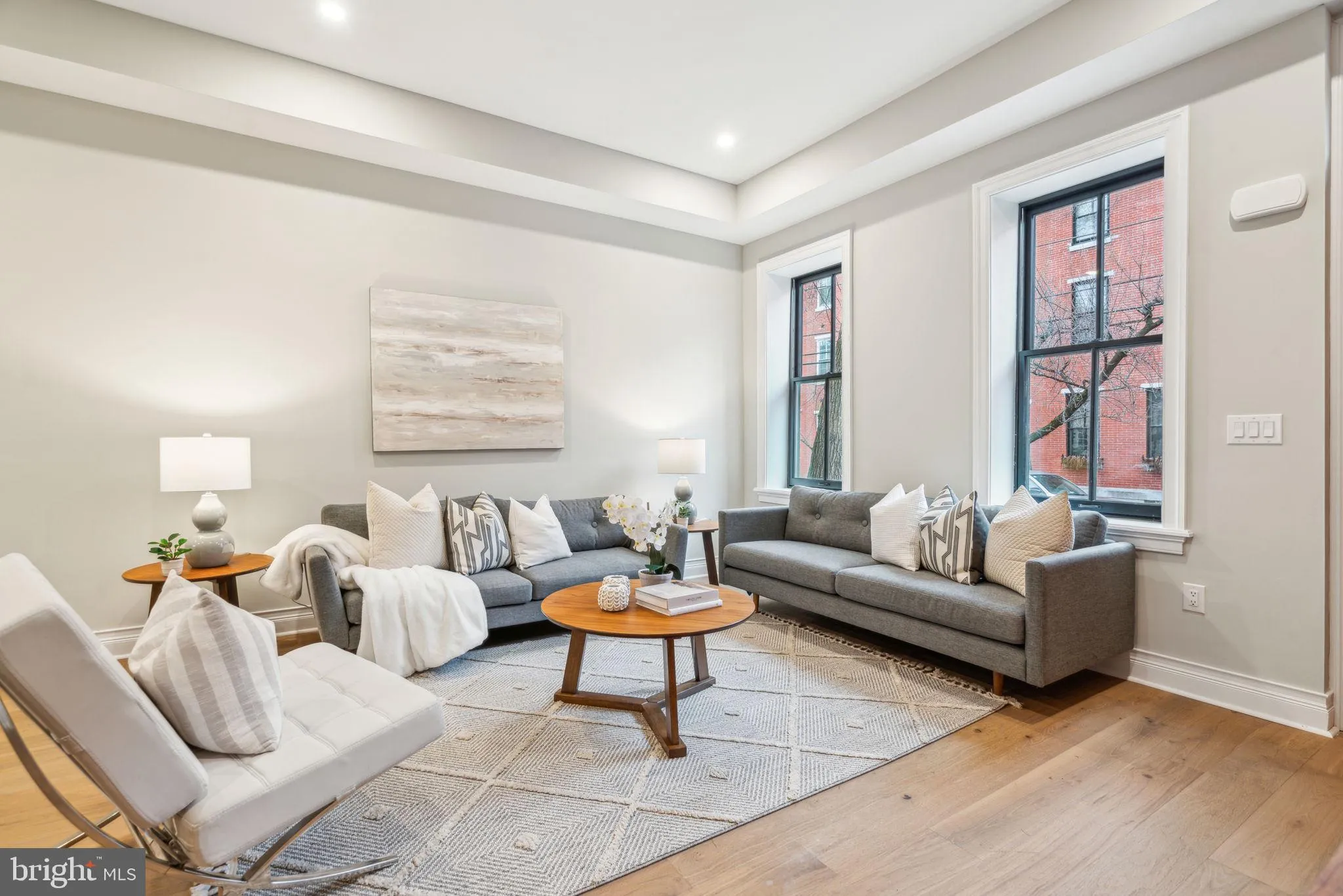 Philadelphia, Pennsylvania 19130, United States, 4 Bedrooms Bedrooms, ,4 BathroomsBathrooms,Residential,Pending,79539