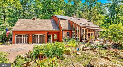 8132 COVERED BRIDGE ROAD QUAKERTOWN PA 18951