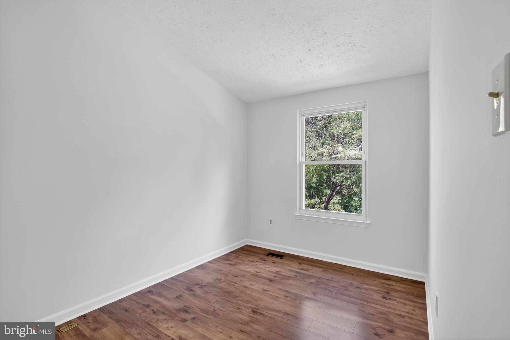 DUFIEF MILL ESTATES - Residential