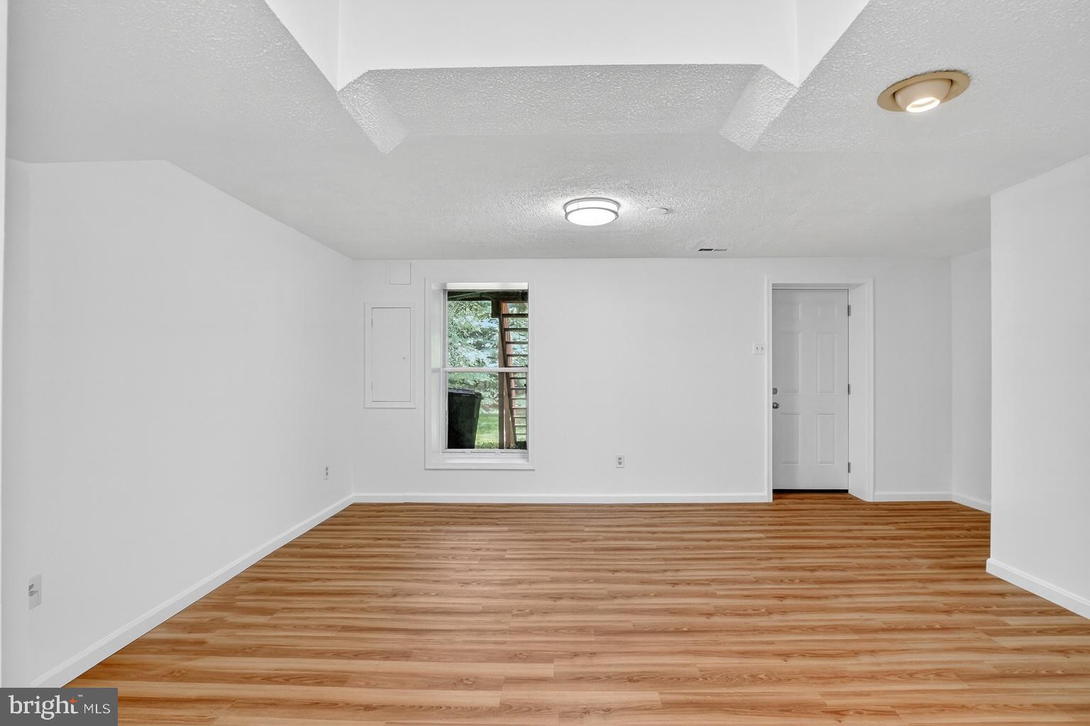 DUFIEF MILL ESTATES - Residential