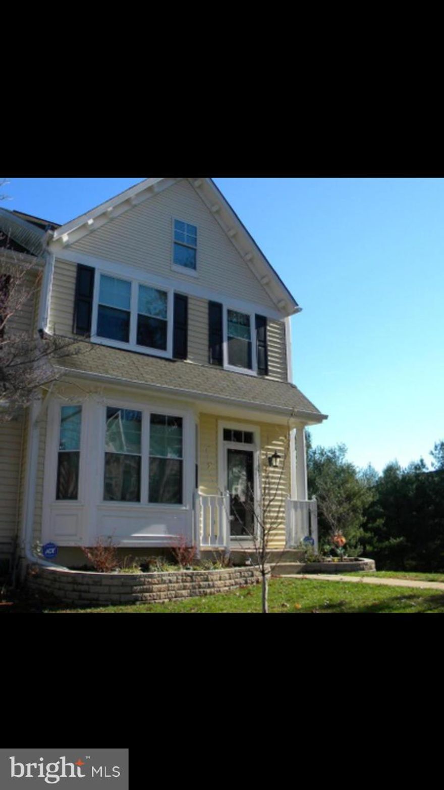 High end remodeled water view town home. Open and bright floor plan and the view of walking trails and the scenic Occoquan Reservoir  . Stainless appliances, gas cooking, granite, glass tile, tall cabinets,pantry, the deck, the fenced yard. Full finished lower level with den, full bath & rec room. Fully furnished. CALL for more details!