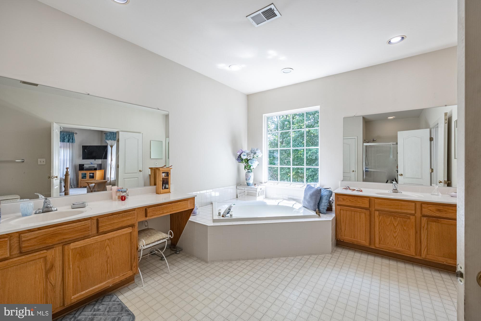 WOODMORE - Residential