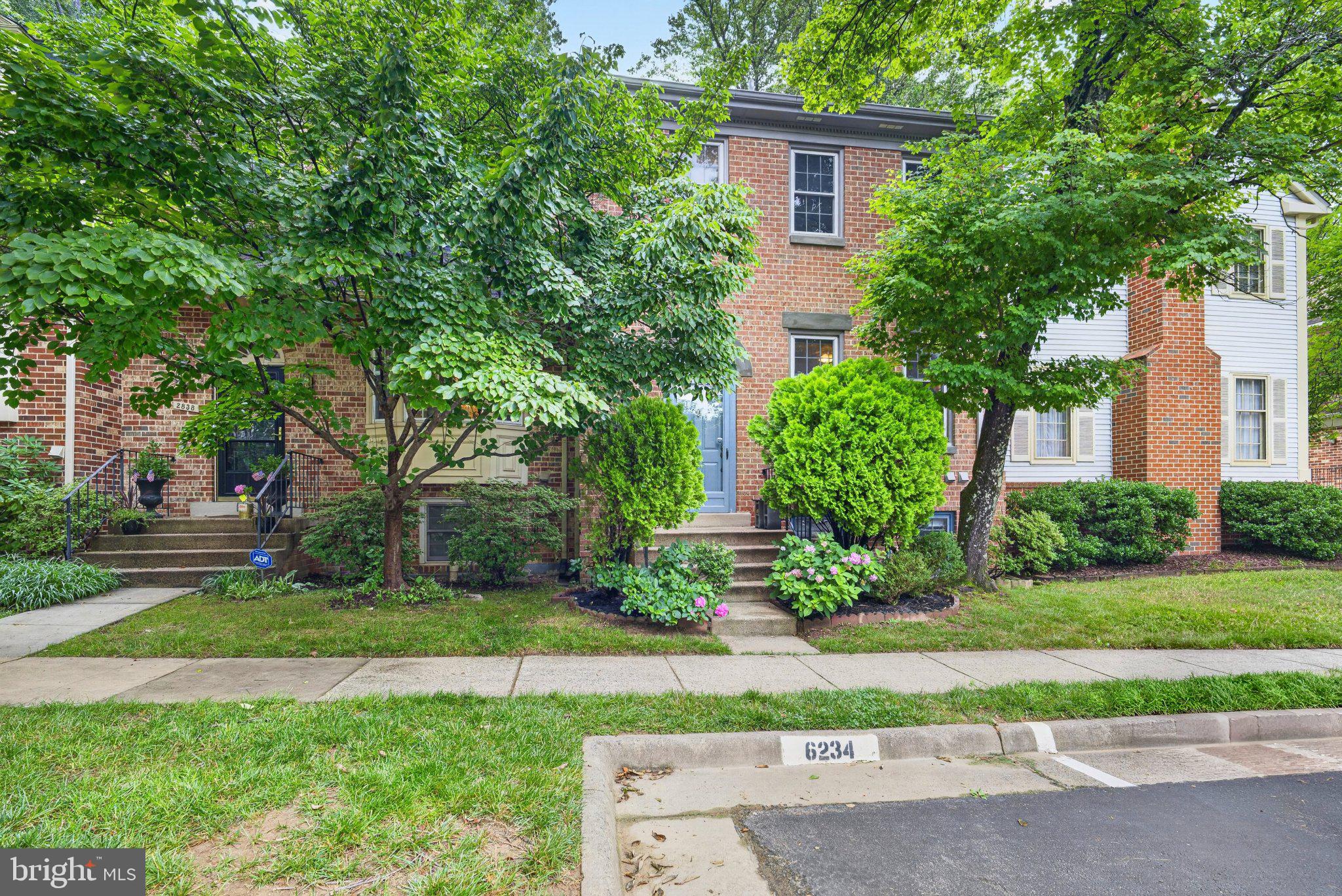 2836 KELLY SQUARE