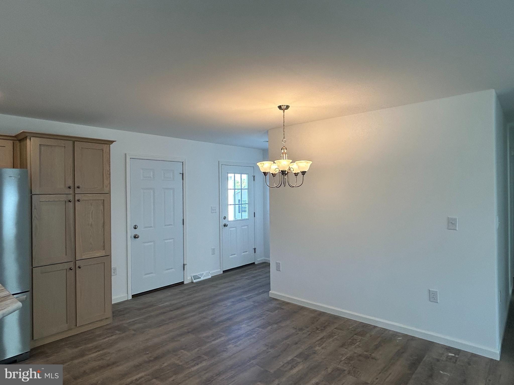 403 EASTWOOD LANE