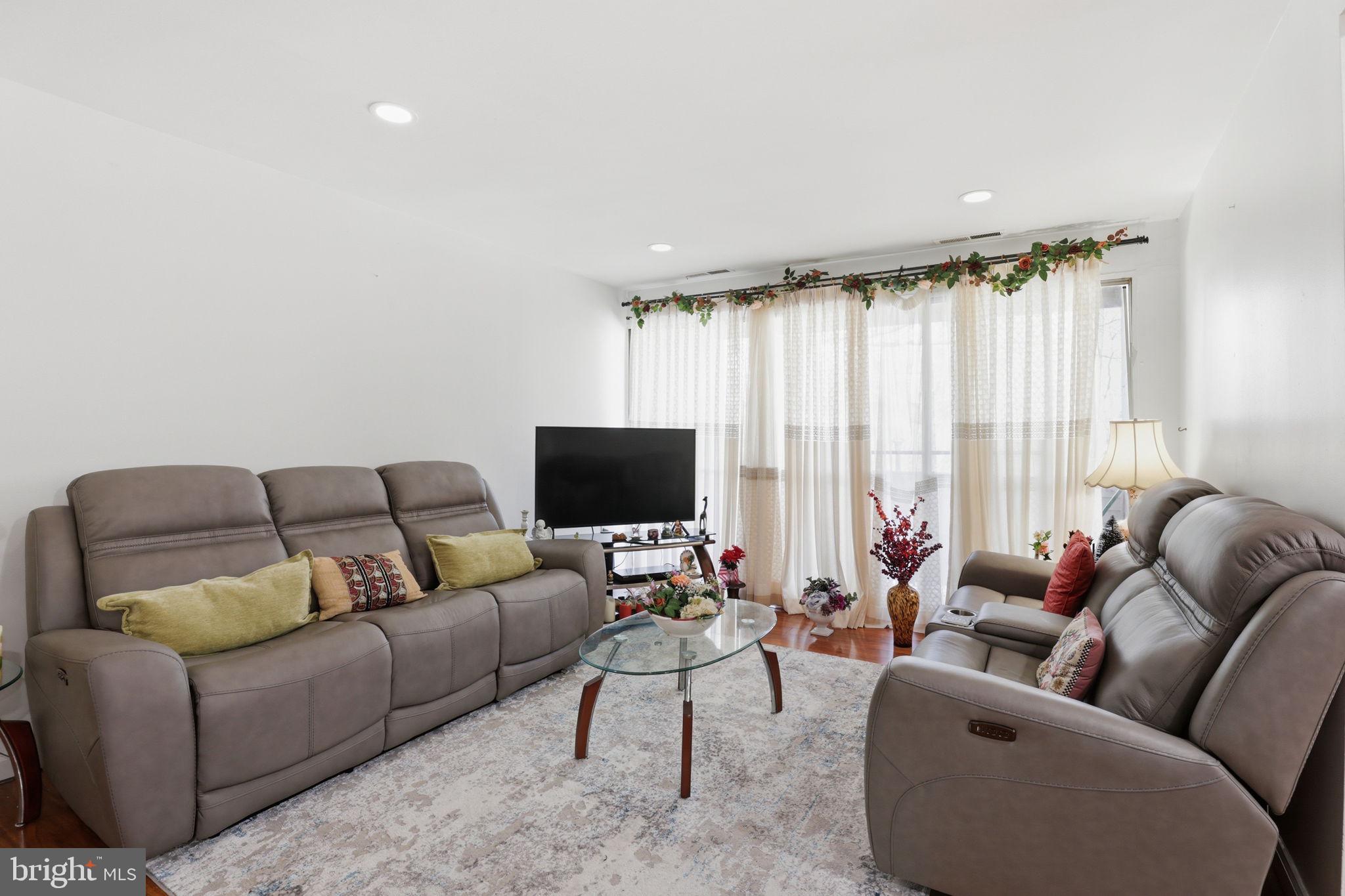 VALLEY PARK - Residential