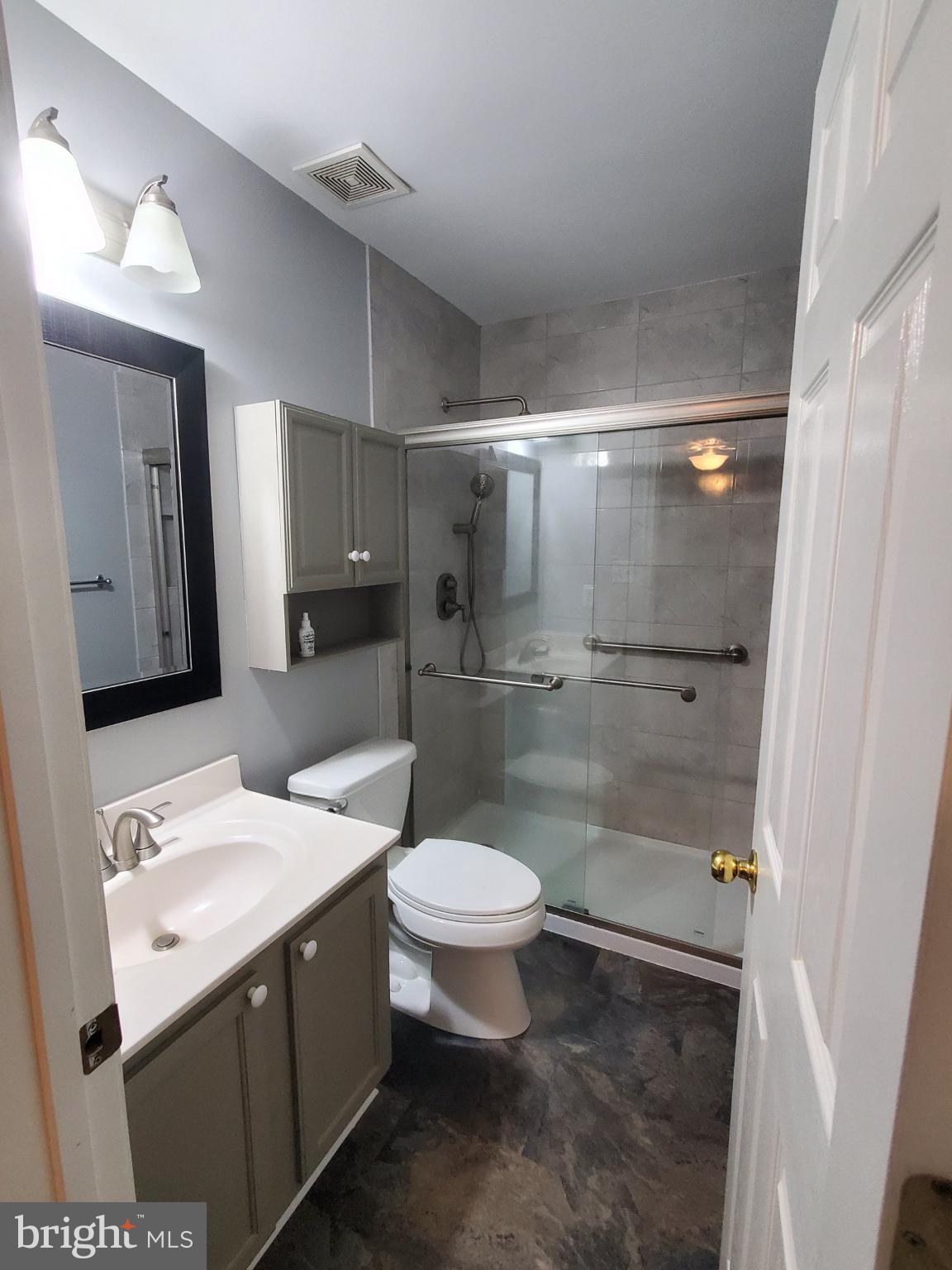 HIGHLANDS OF WARRENTON PHASE 1 - Residential Lease