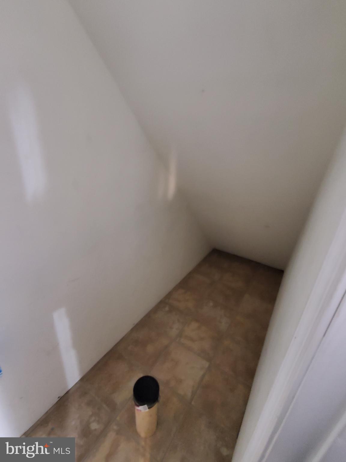 HIGHLANDS OF WARRENTON PHASE 1 - Residential Lease