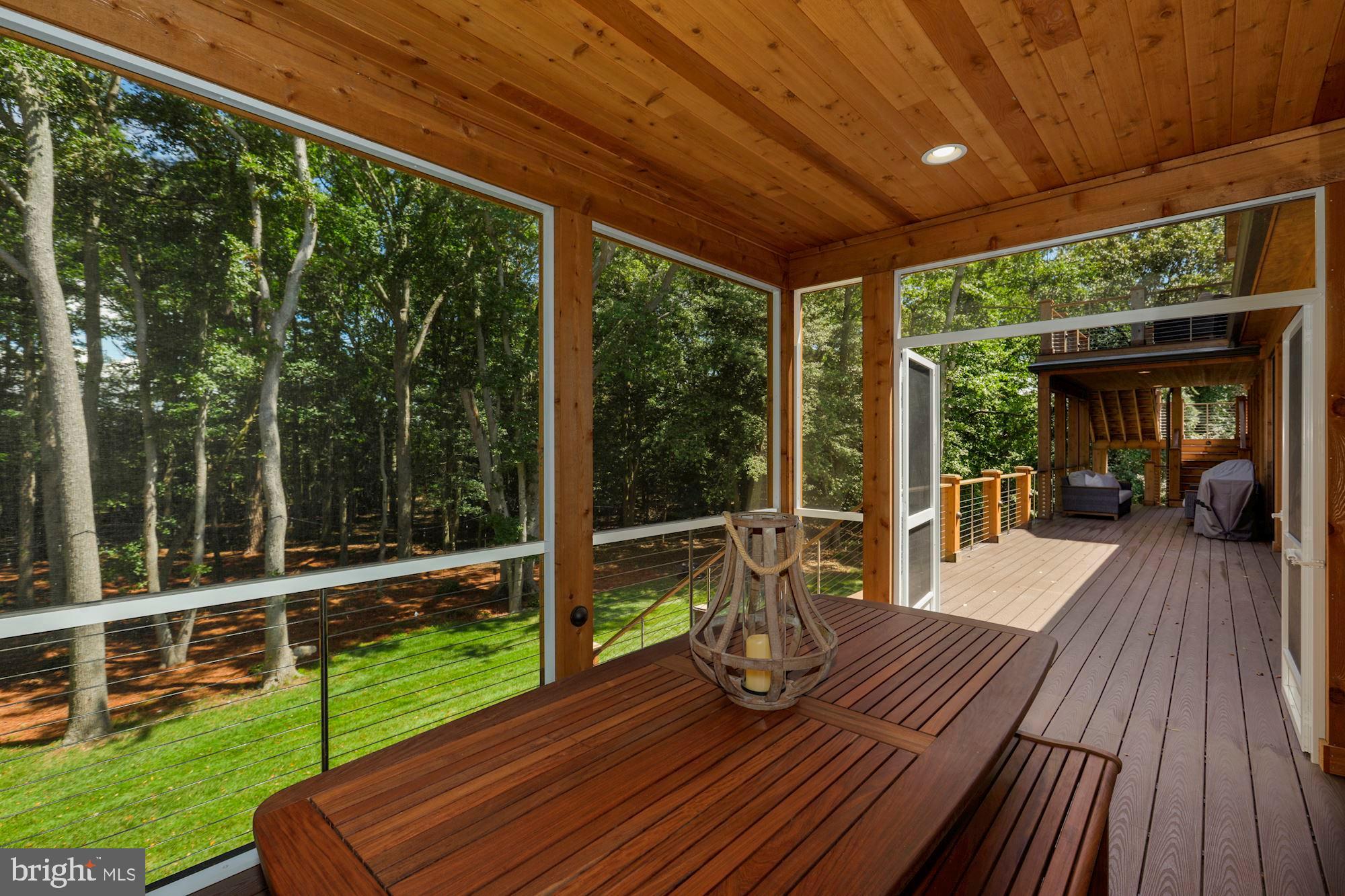 WOLFE POINTE - Residential