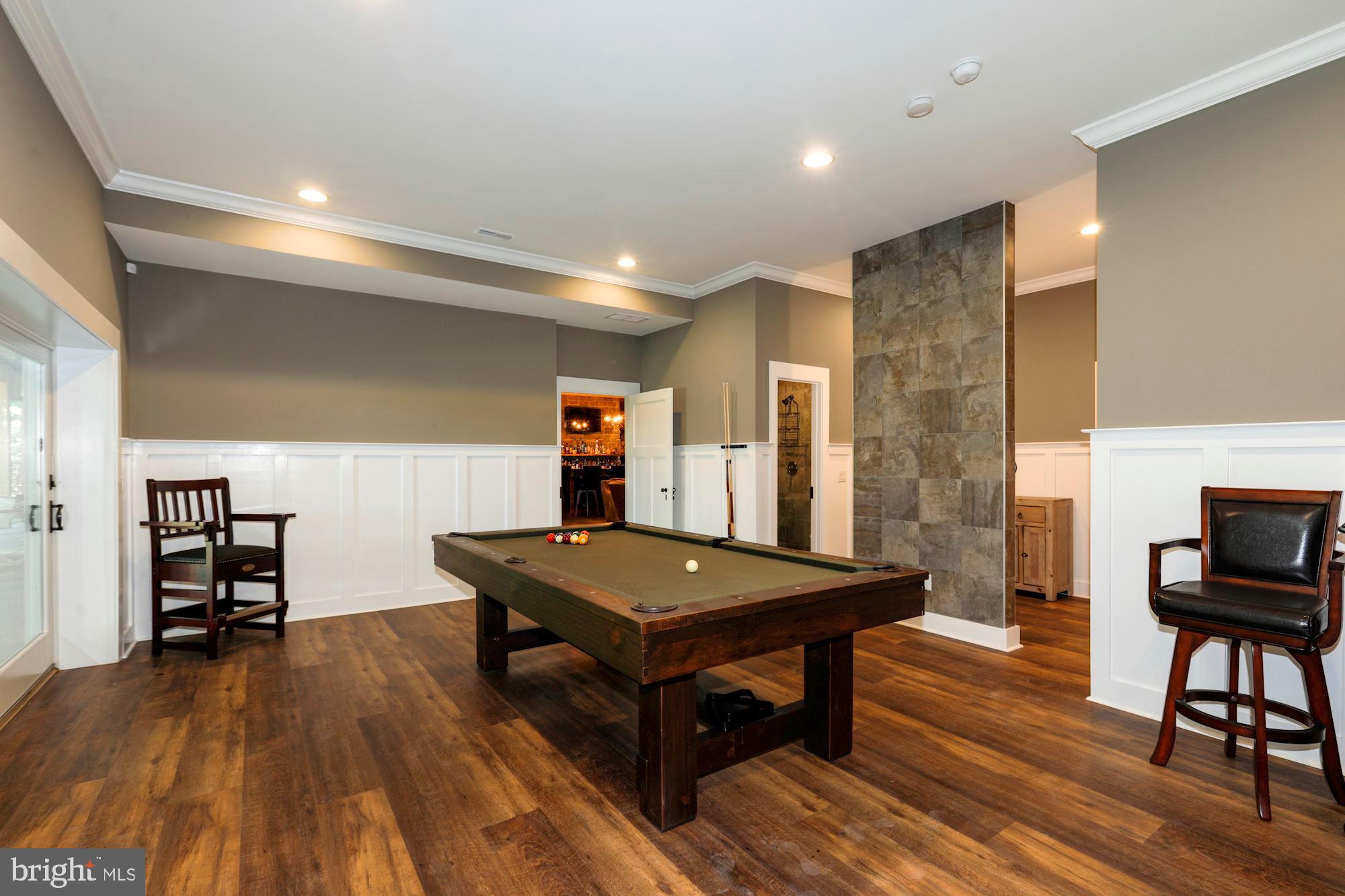 WOLFE POINTE - Residential