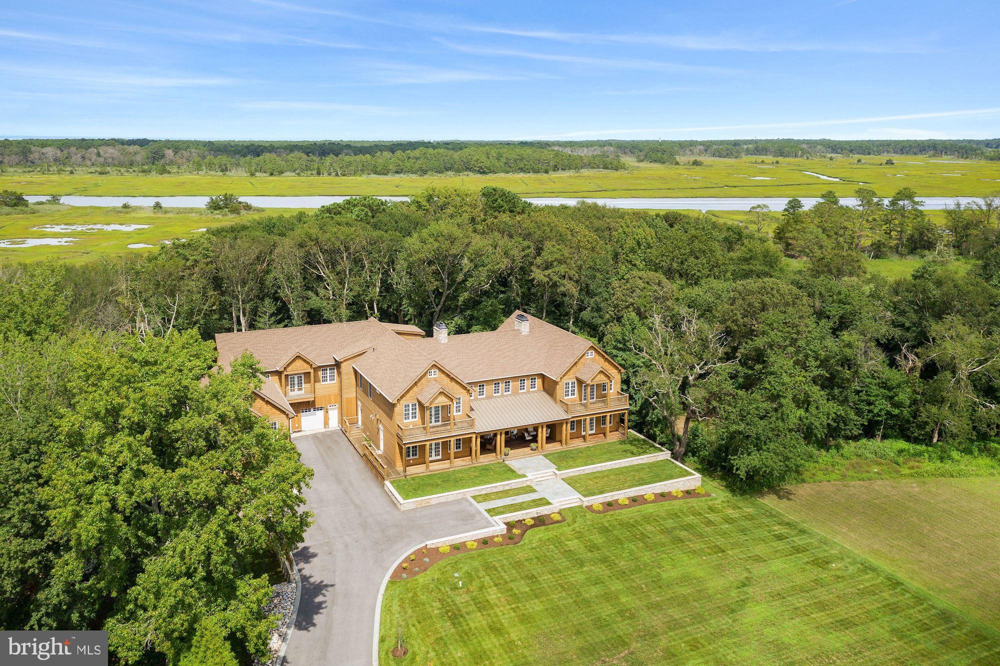 WOLFE POINTE - Residential