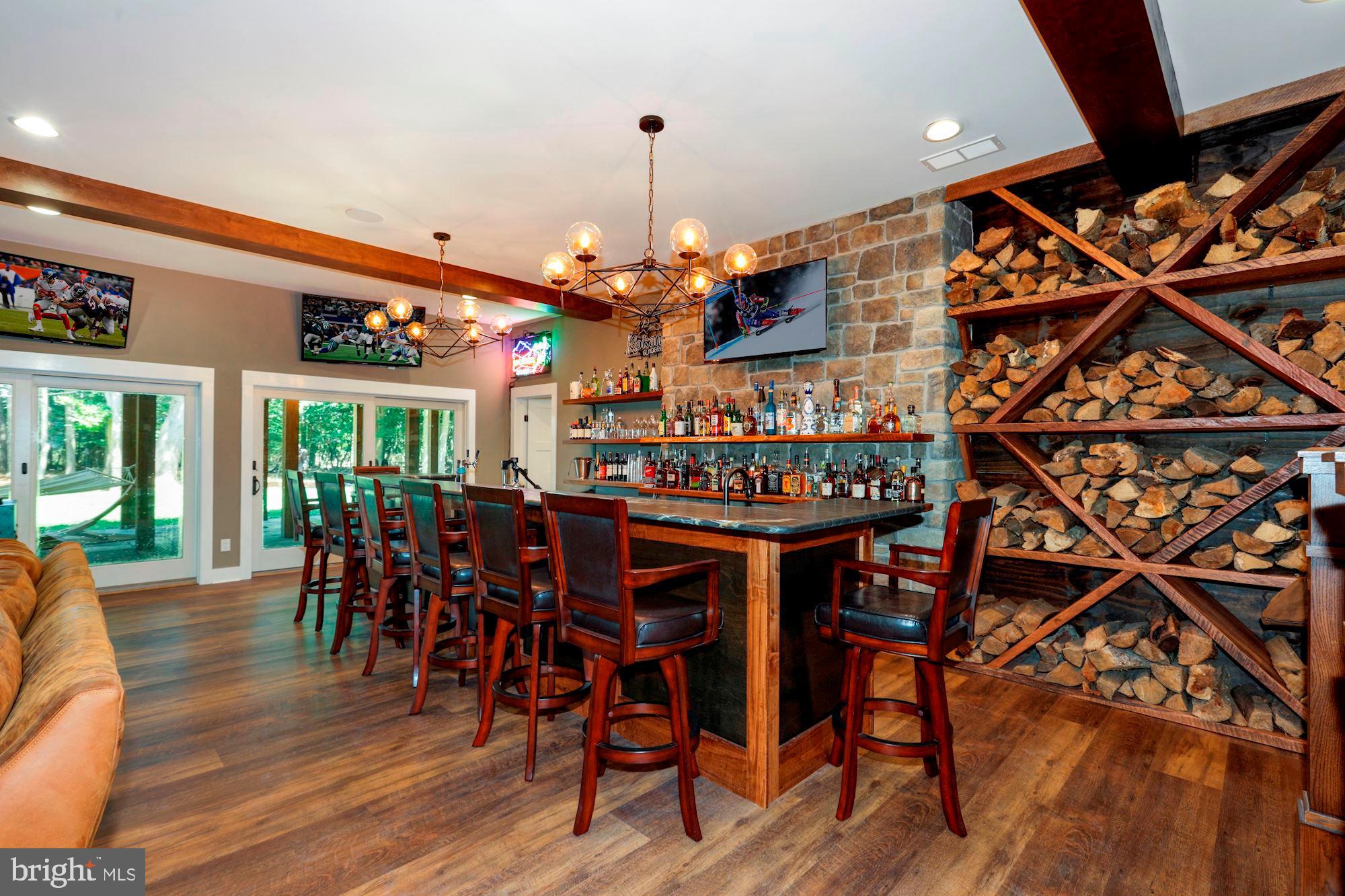 WOLFE POINTE - Residential