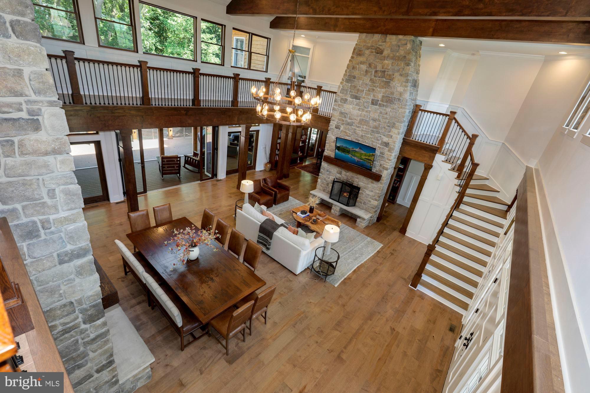 WOLFE POINTE - Residential