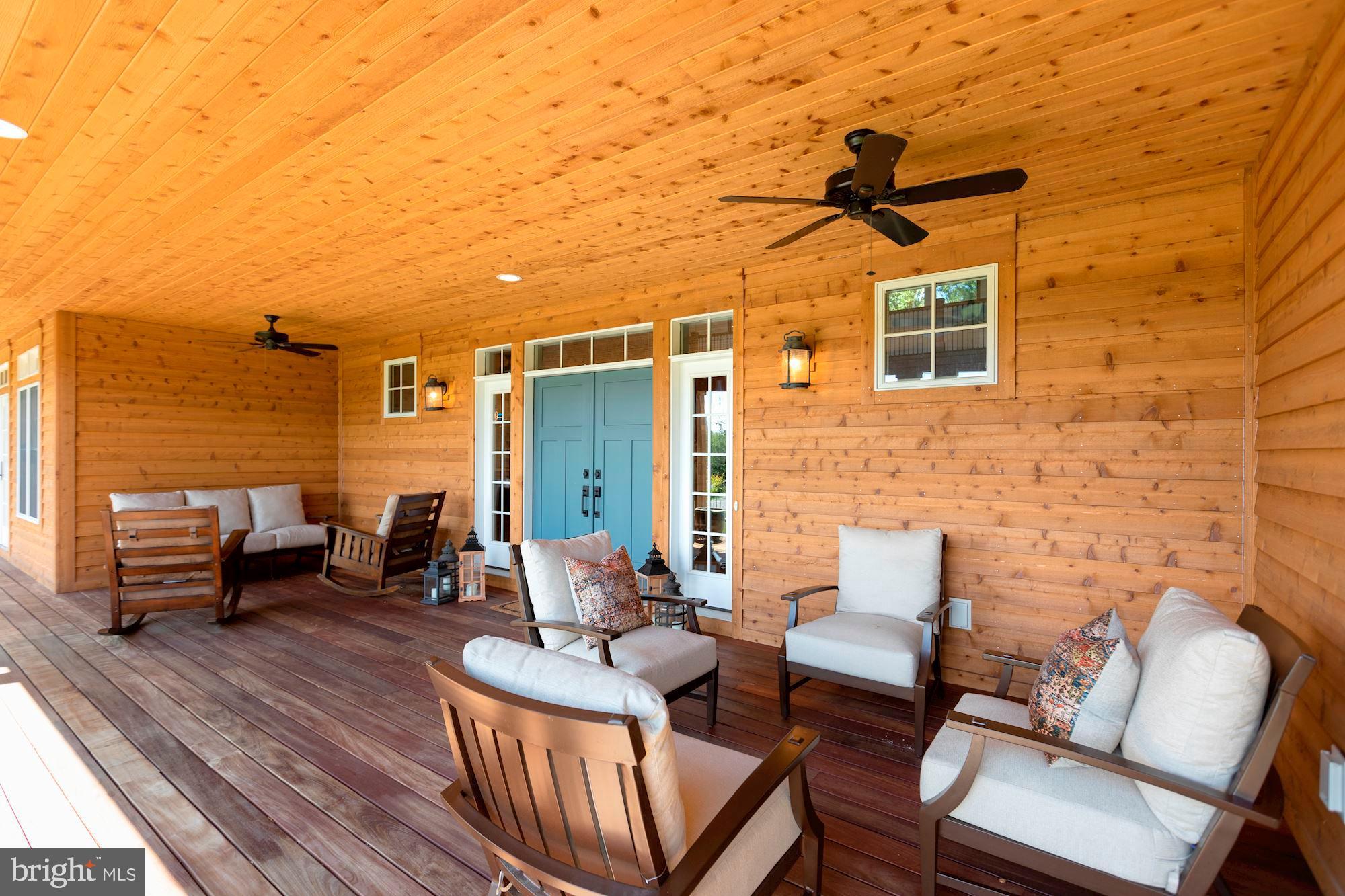 WOLFE POINTE - Residential