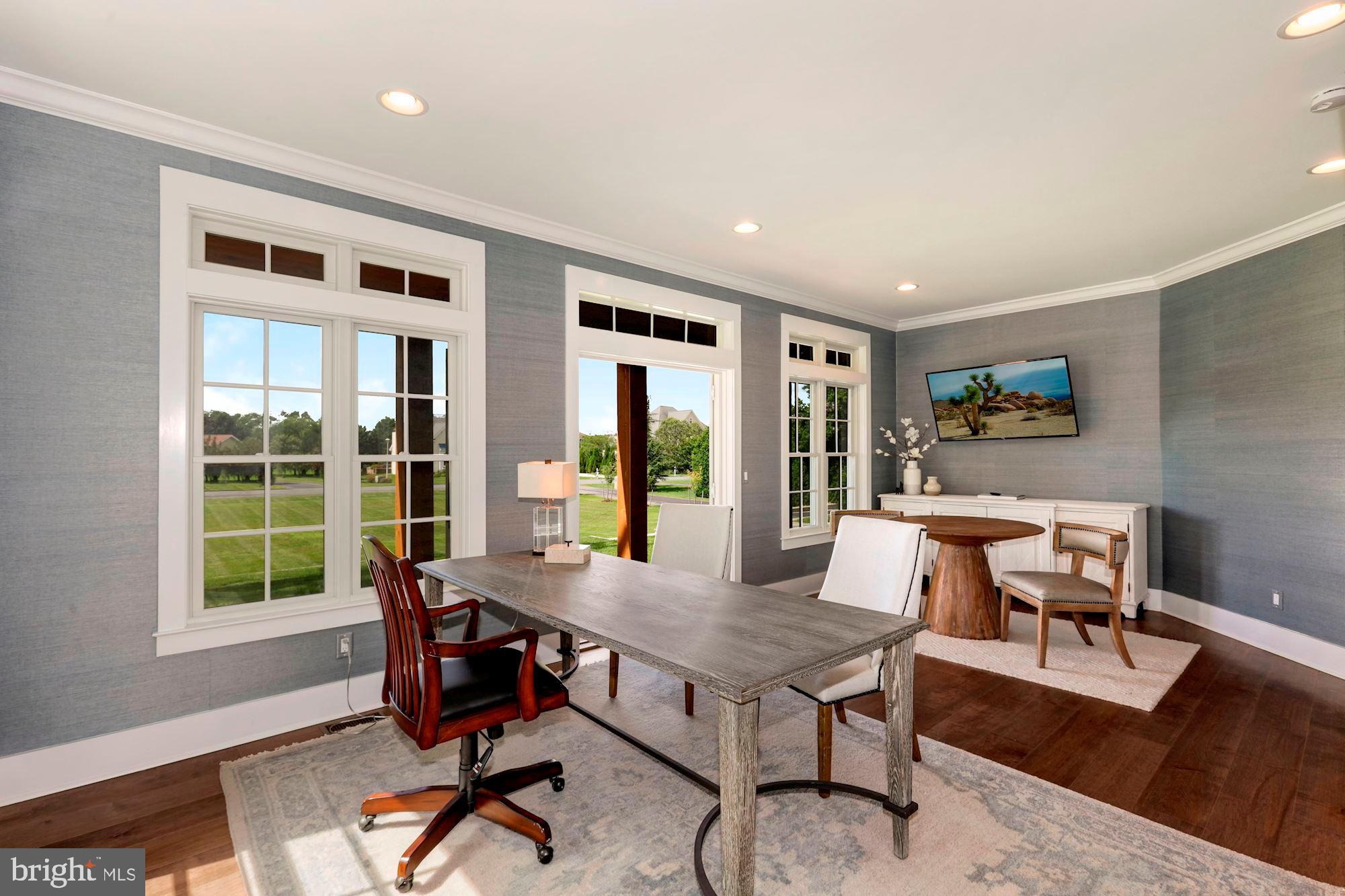 WOLFE POINTE - Residential