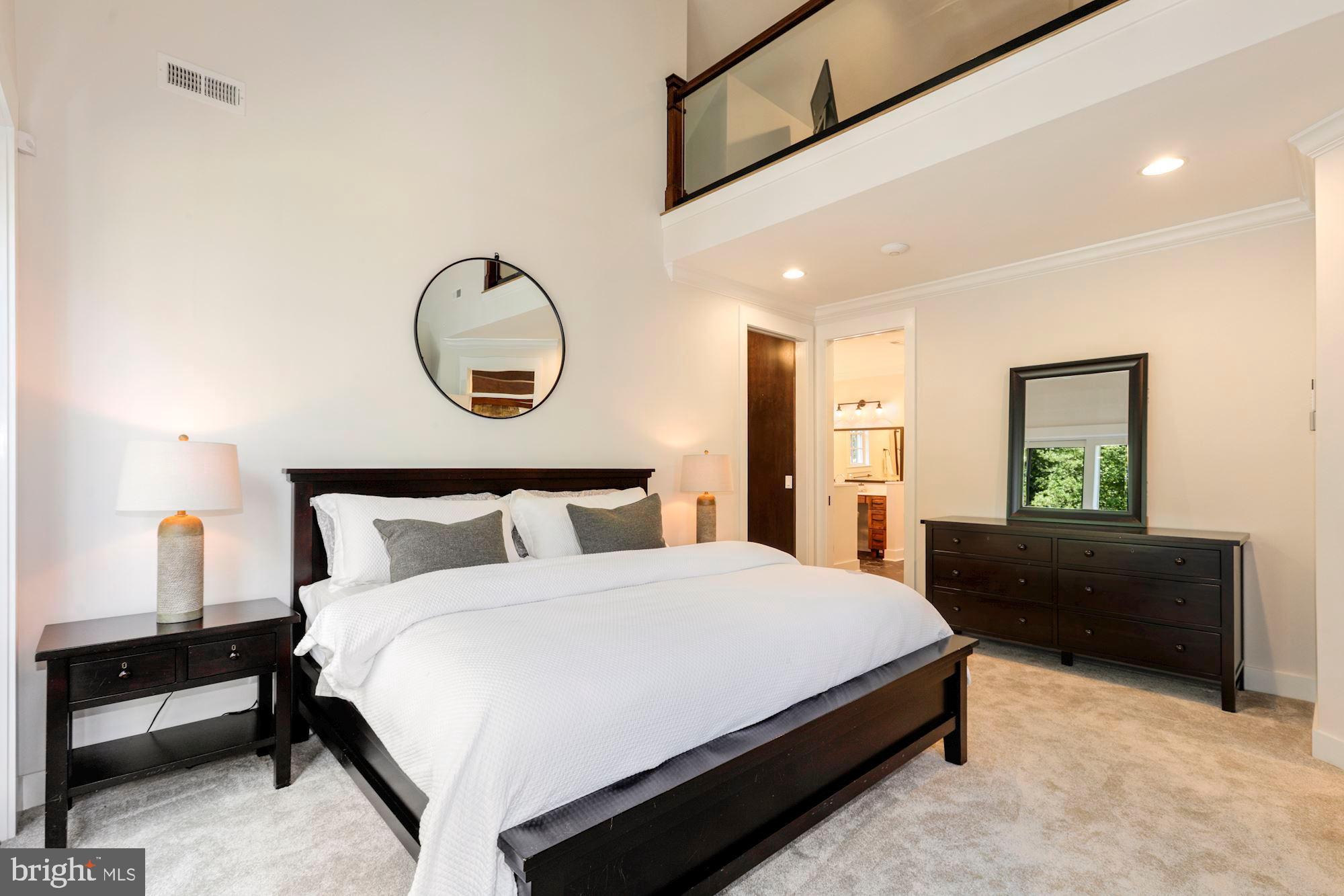 WOLFE POINTE - Residential