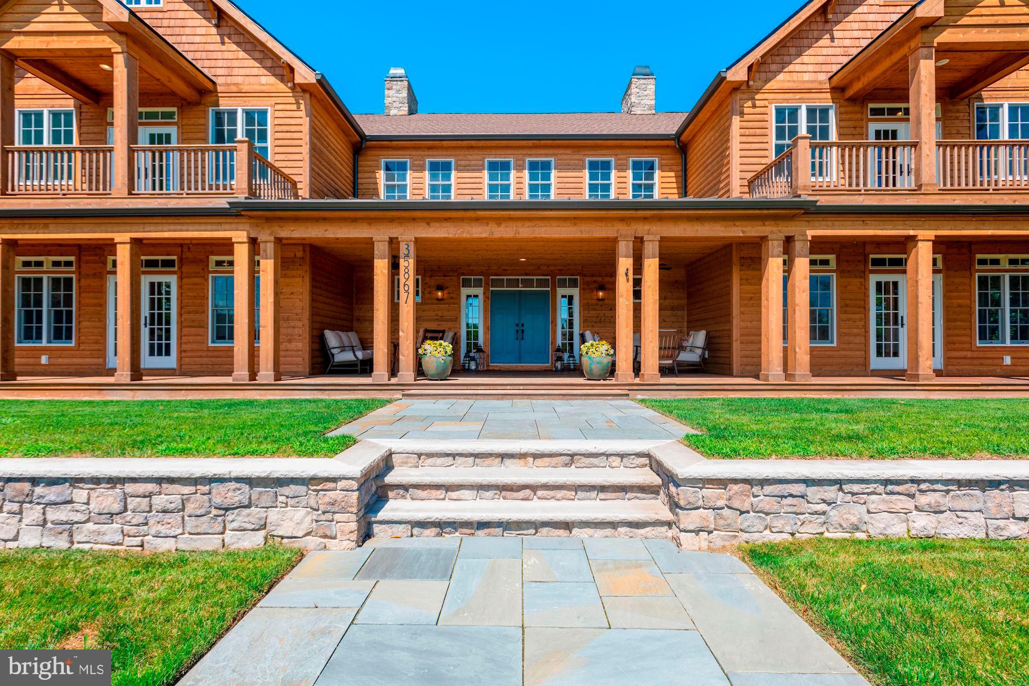 WOLFE POINTE - Residential