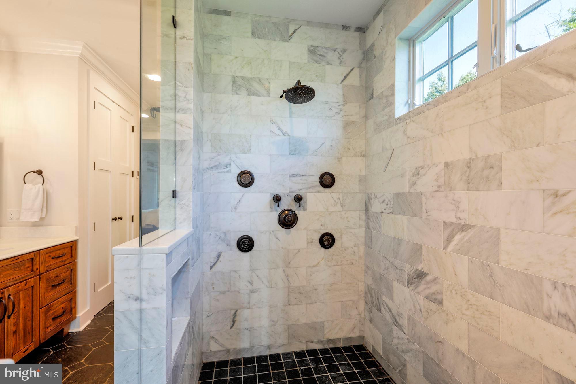 WOLFE POINTE - Residential